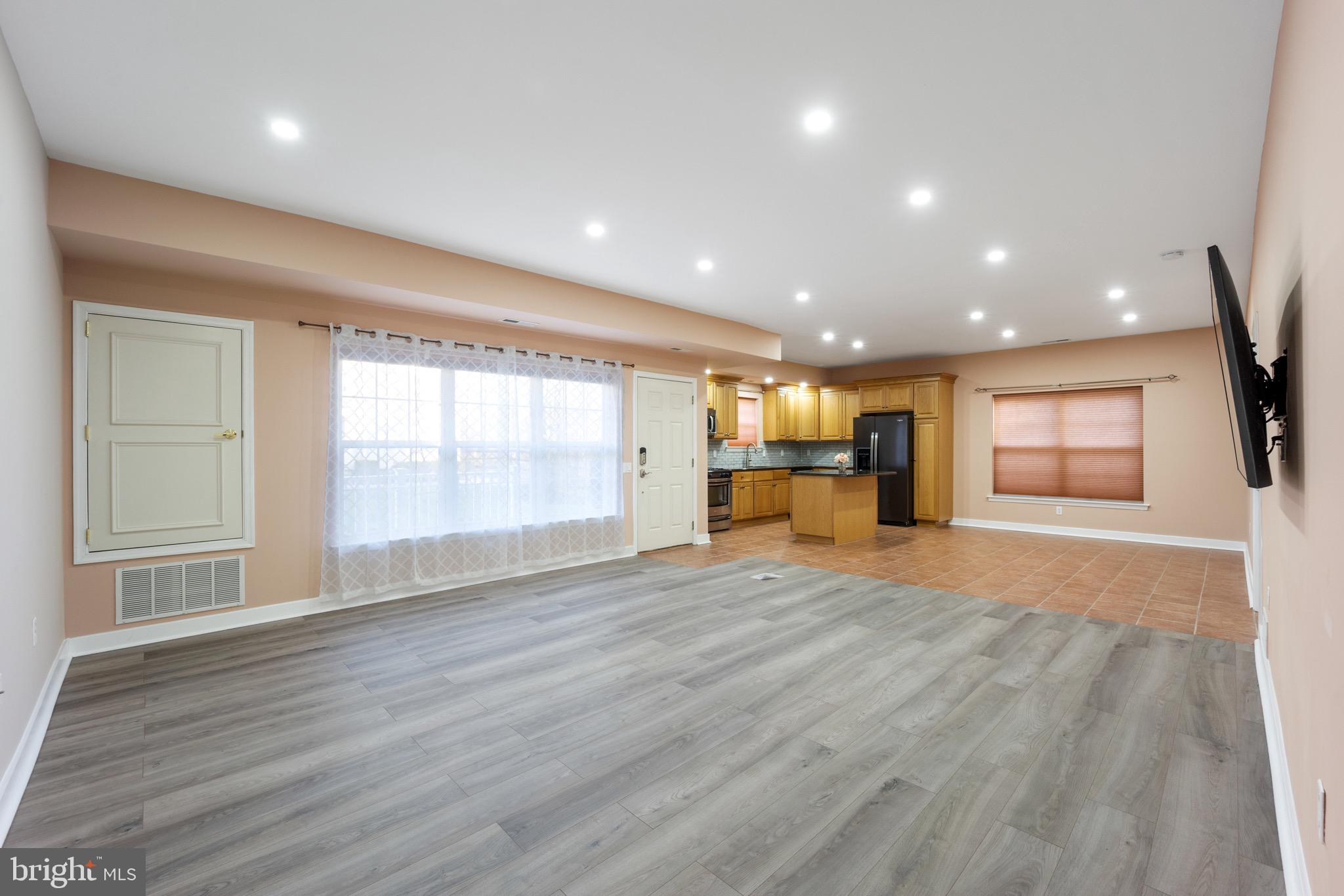 SOMERTON - Residential