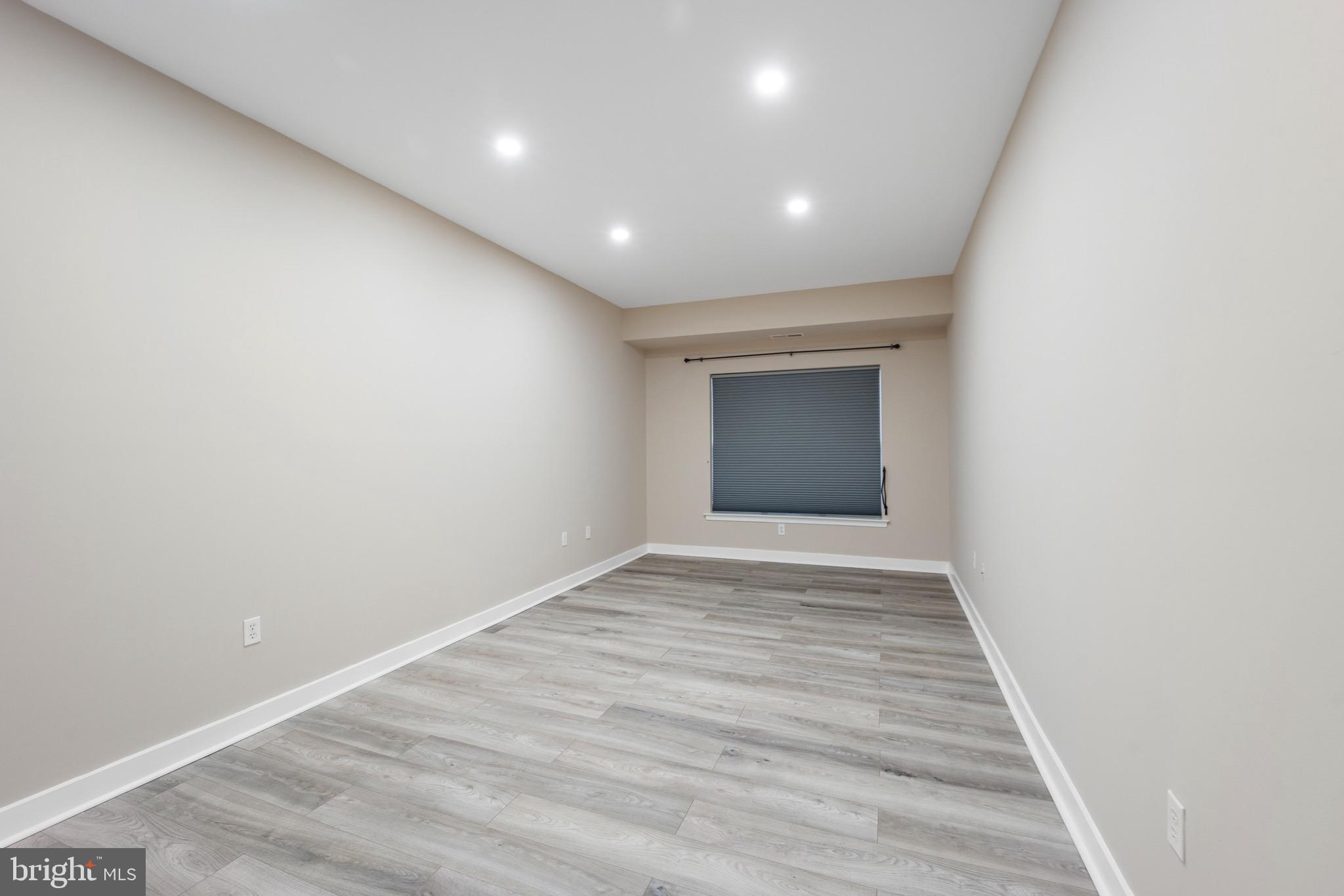 SOMERTON - Residential