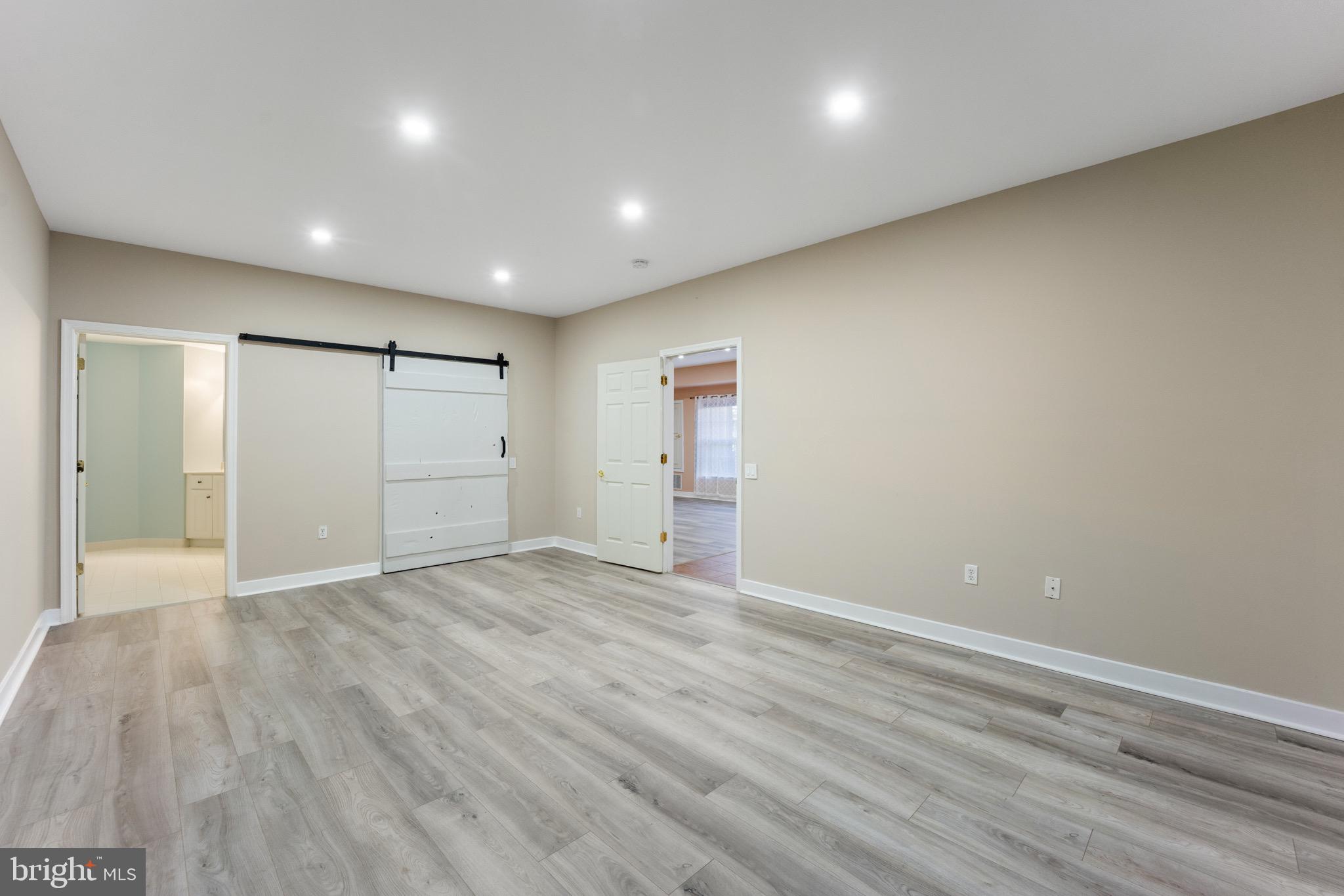 SOMERTON - Residential