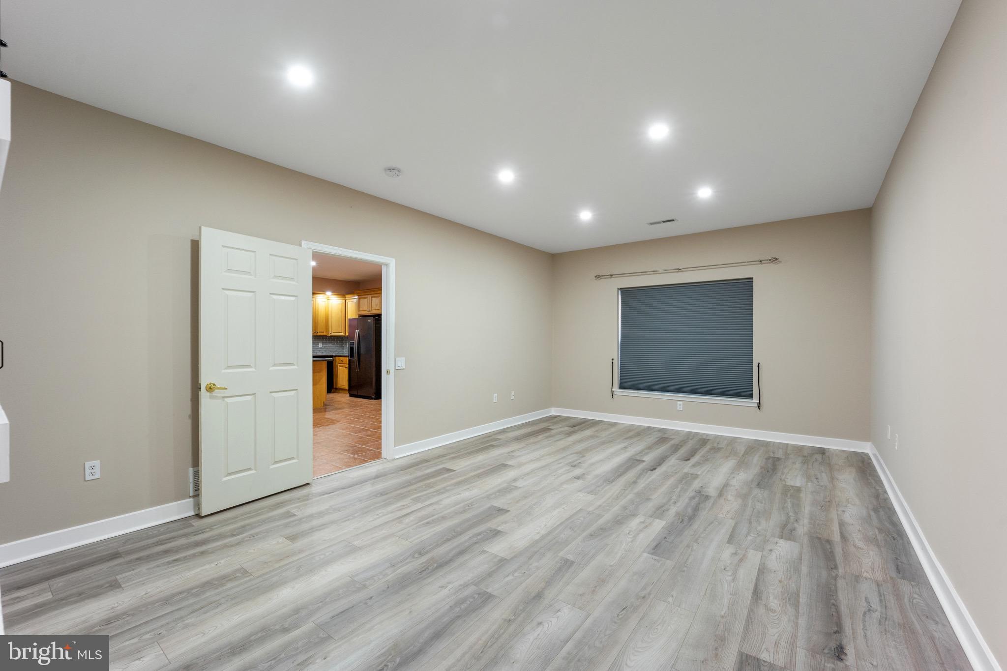 SOMERTON - Residential