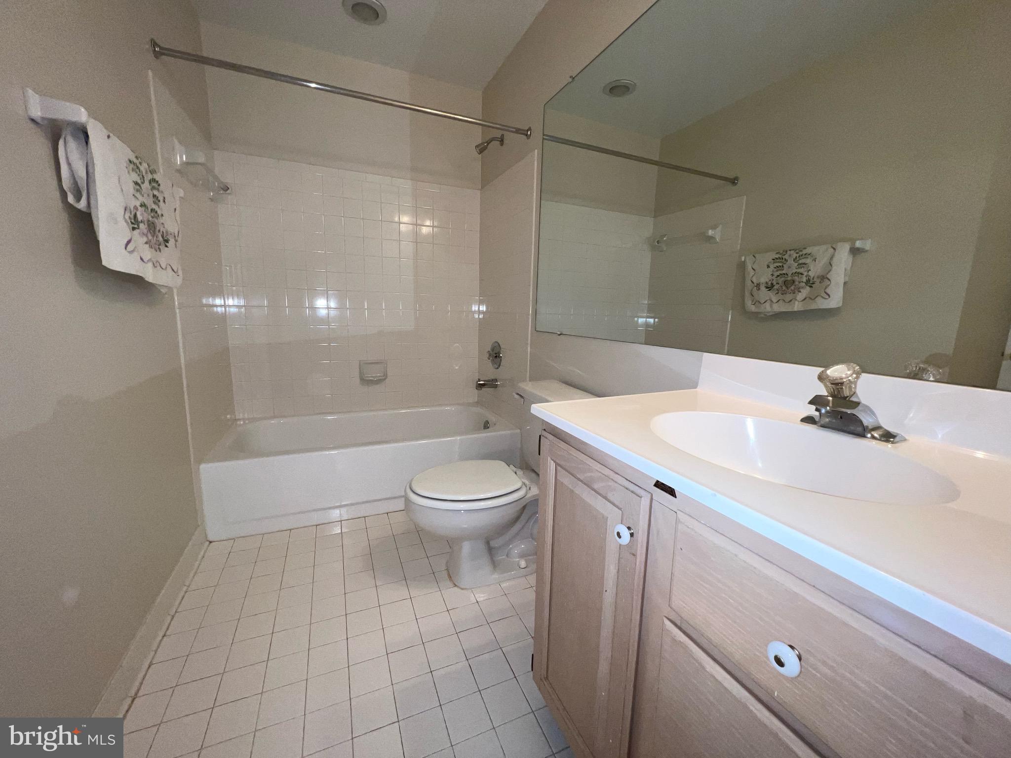 COURTHOUSE STATION - Residential Lease