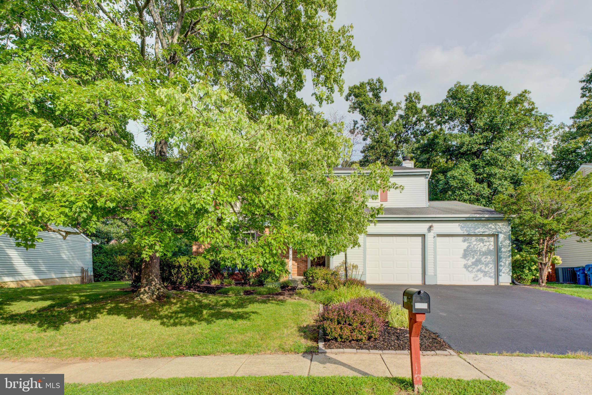 1721 WHITEWOOD LANE