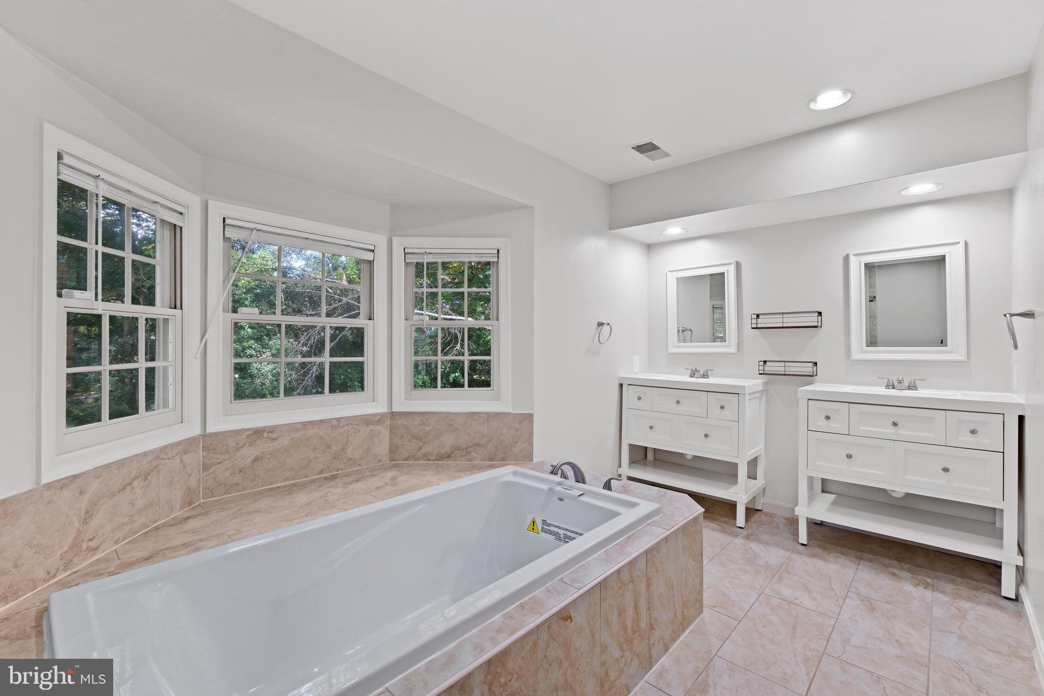 TIMBERLAWN - Residential