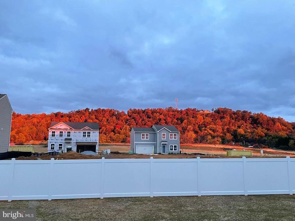 DILLON FARM - Residential