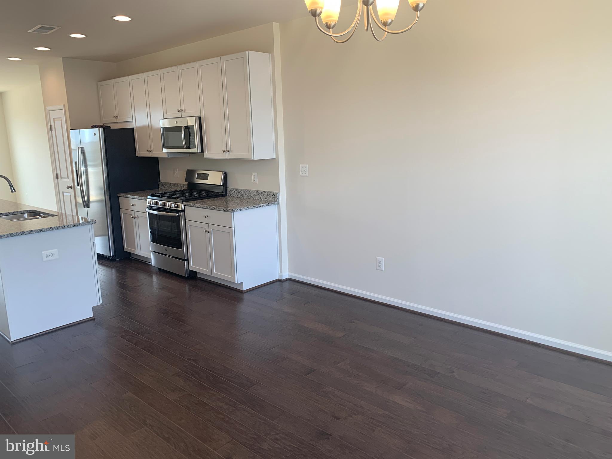 EMBREY MILL - Residential Lease