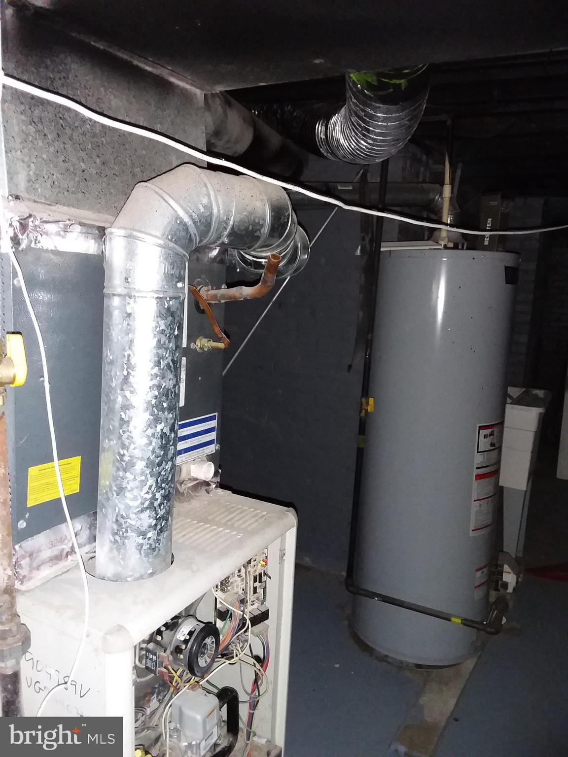 HERITAGE CROSSING - Residential Lease