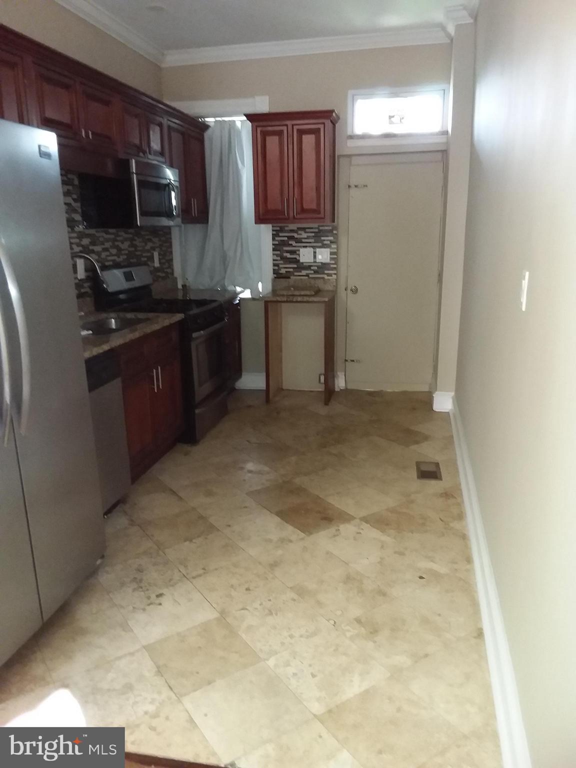 HERITAGE CROSSING - Residential Lease