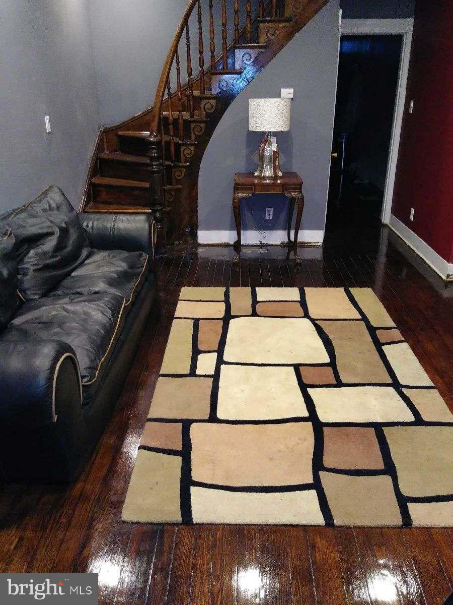 HERITAGE CROSSING - Residential Lease