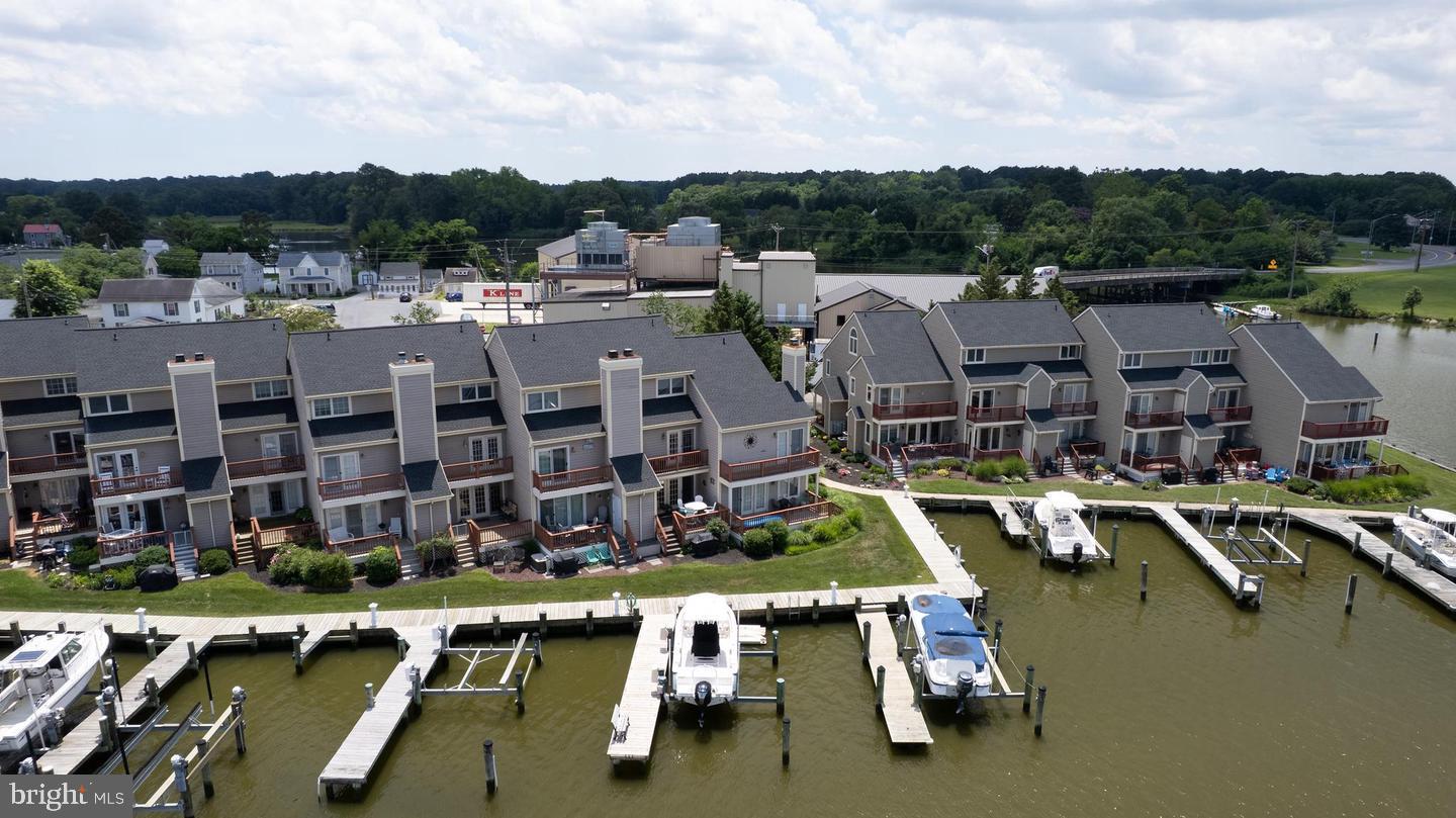 WARWICK LANDING - Residential