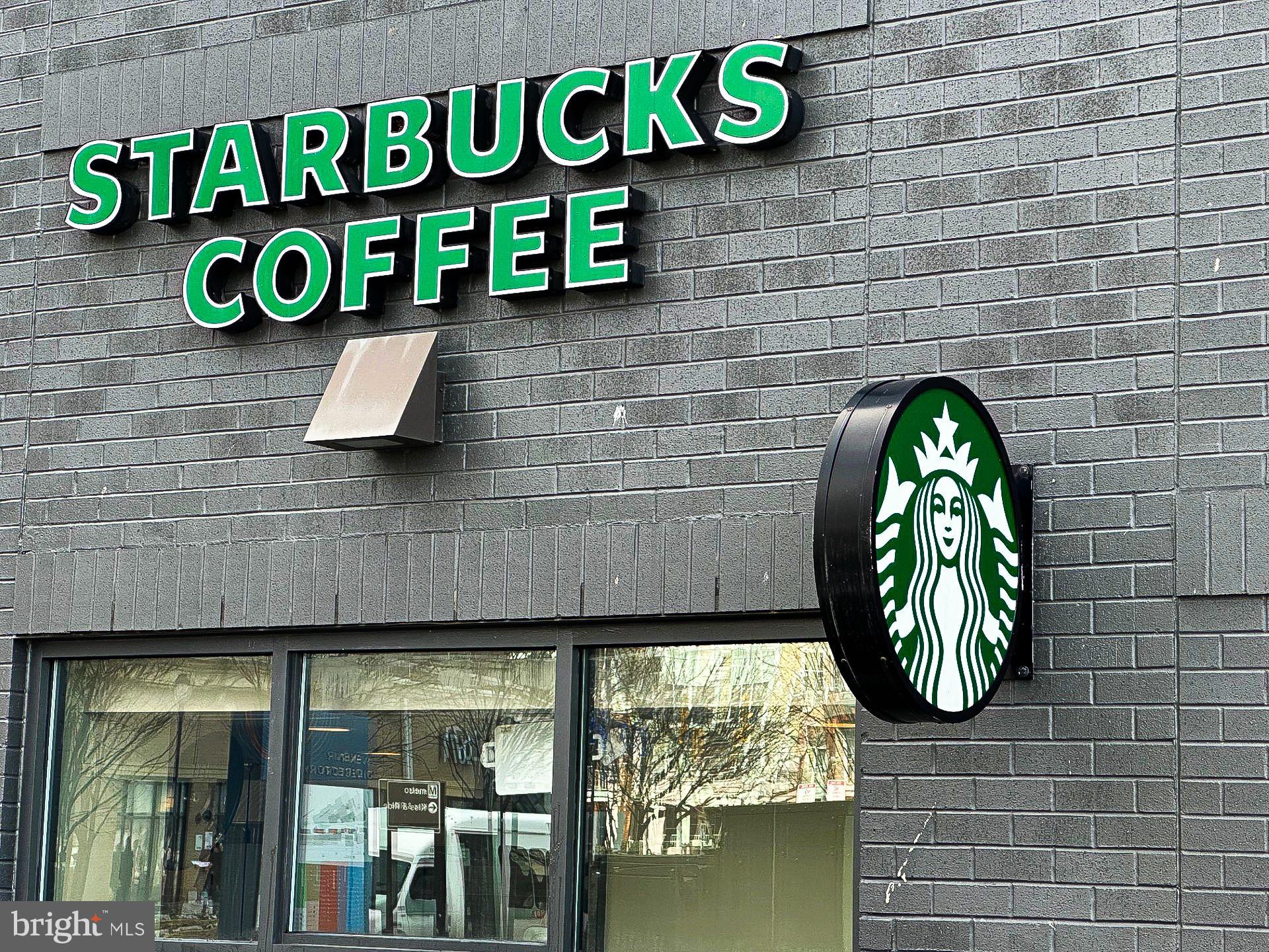 HALSTEAD AT THE METRO - Residential