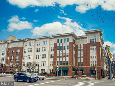 2655 PROSPERITY AVENUE 224 FAIRFAX VA 22031