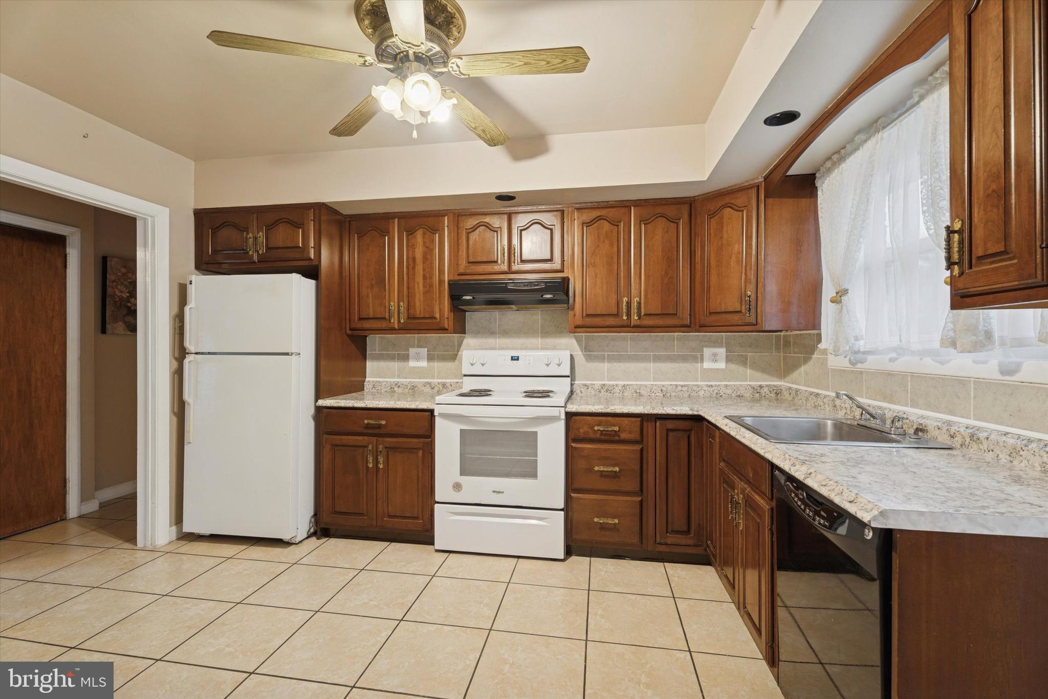 LANGFORD HILLS - Residential