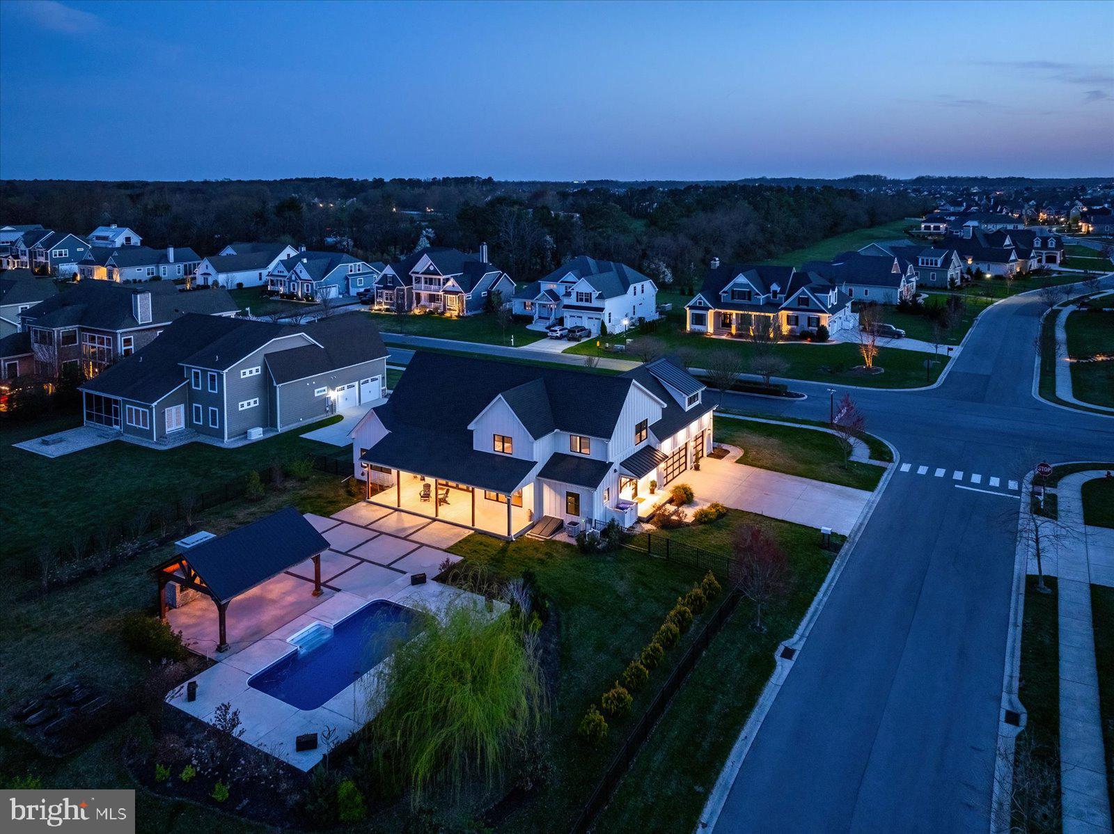 SHOWFIELD - Residential