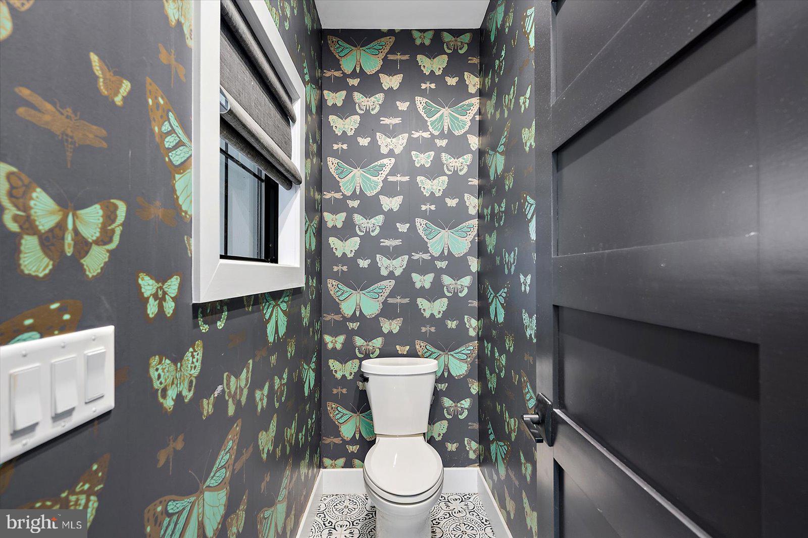 SHOWFIELD - Residential