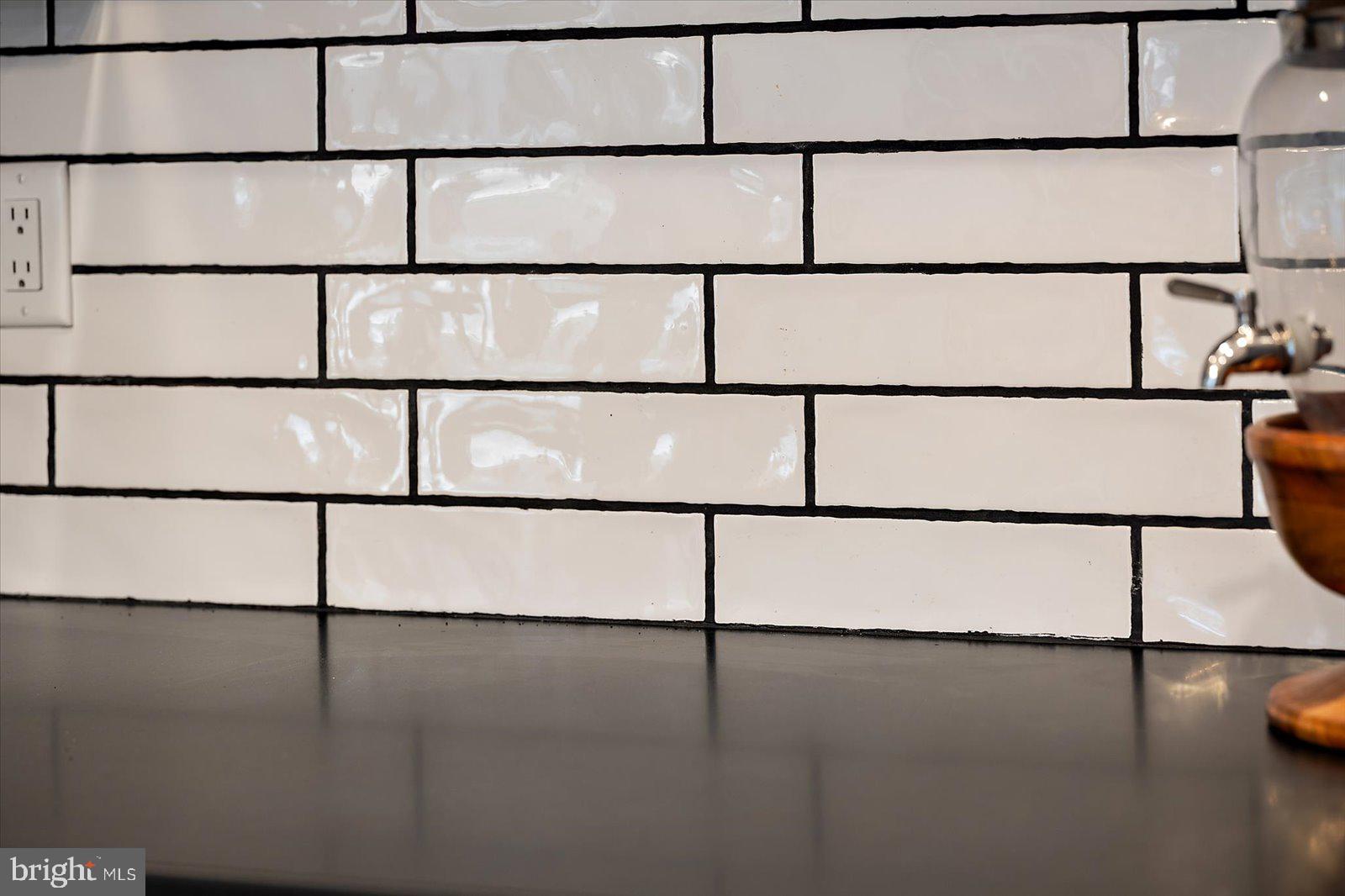 SHOWFIELD - Residential