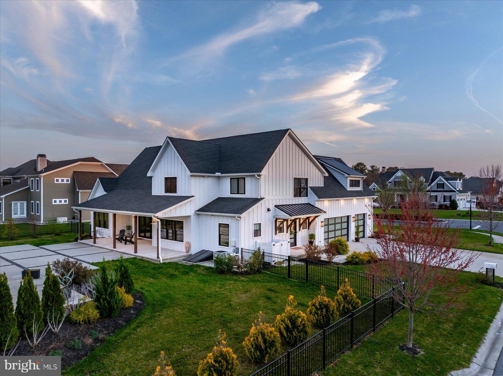 SHOWFIELD - Residential