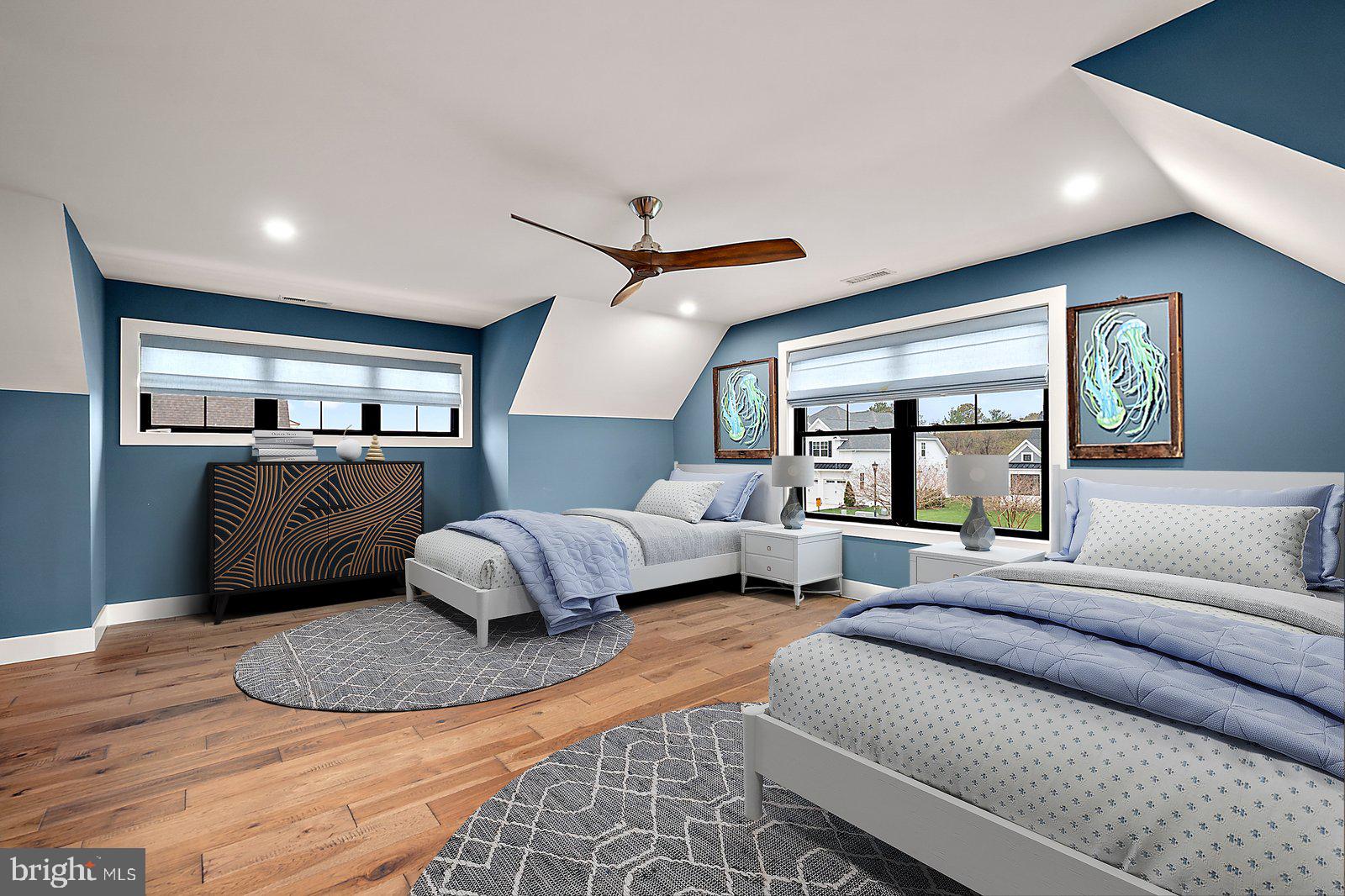 SHOWFIELD - Residential