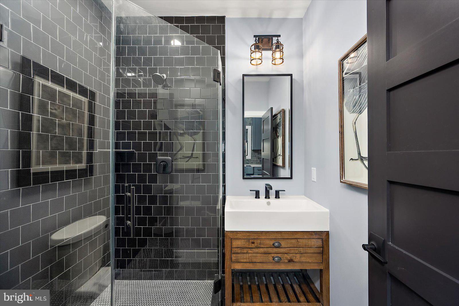 SHOWFIELD - Residential