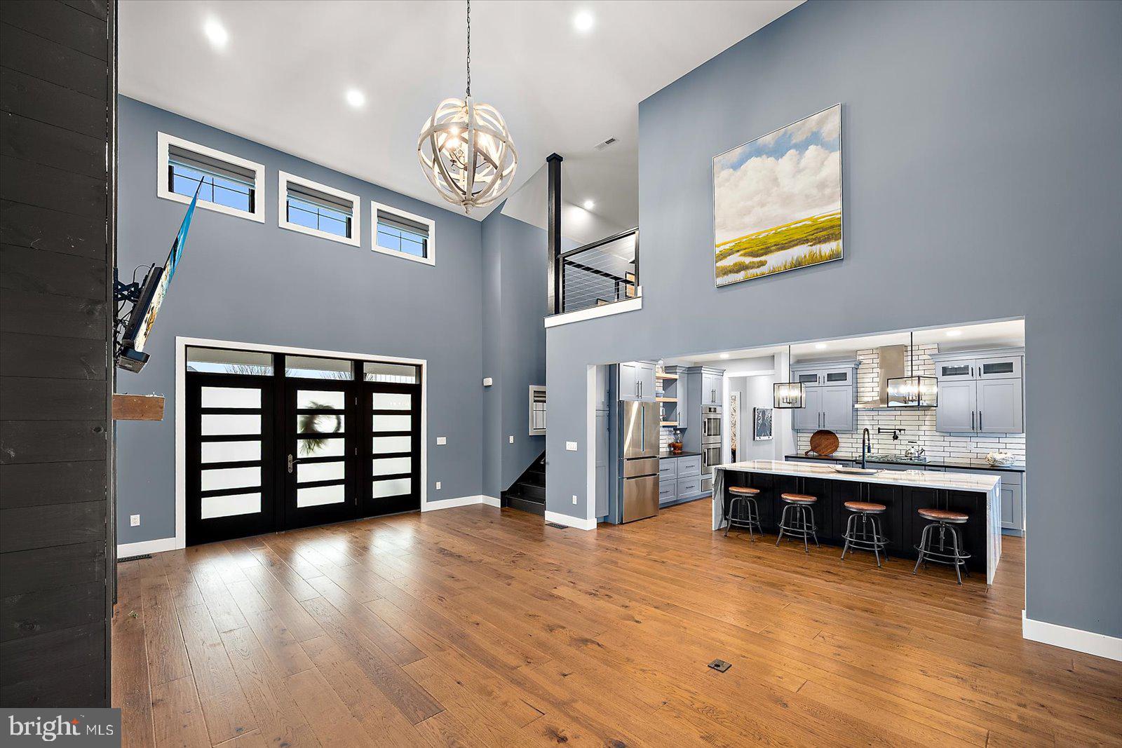 SHOWFIELD - Residential