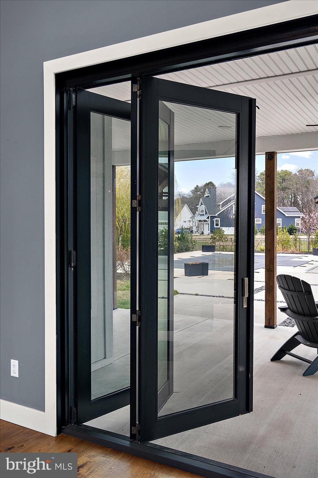 SHOWFIELD - Residential