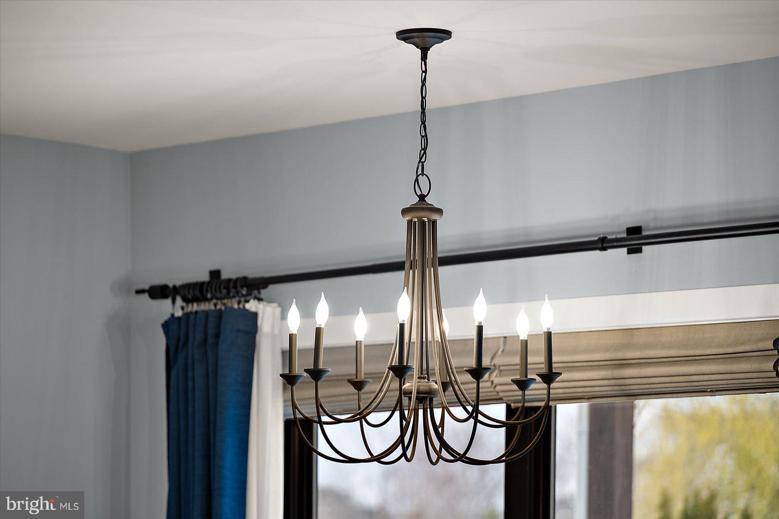 SHOWFIELD - Residential