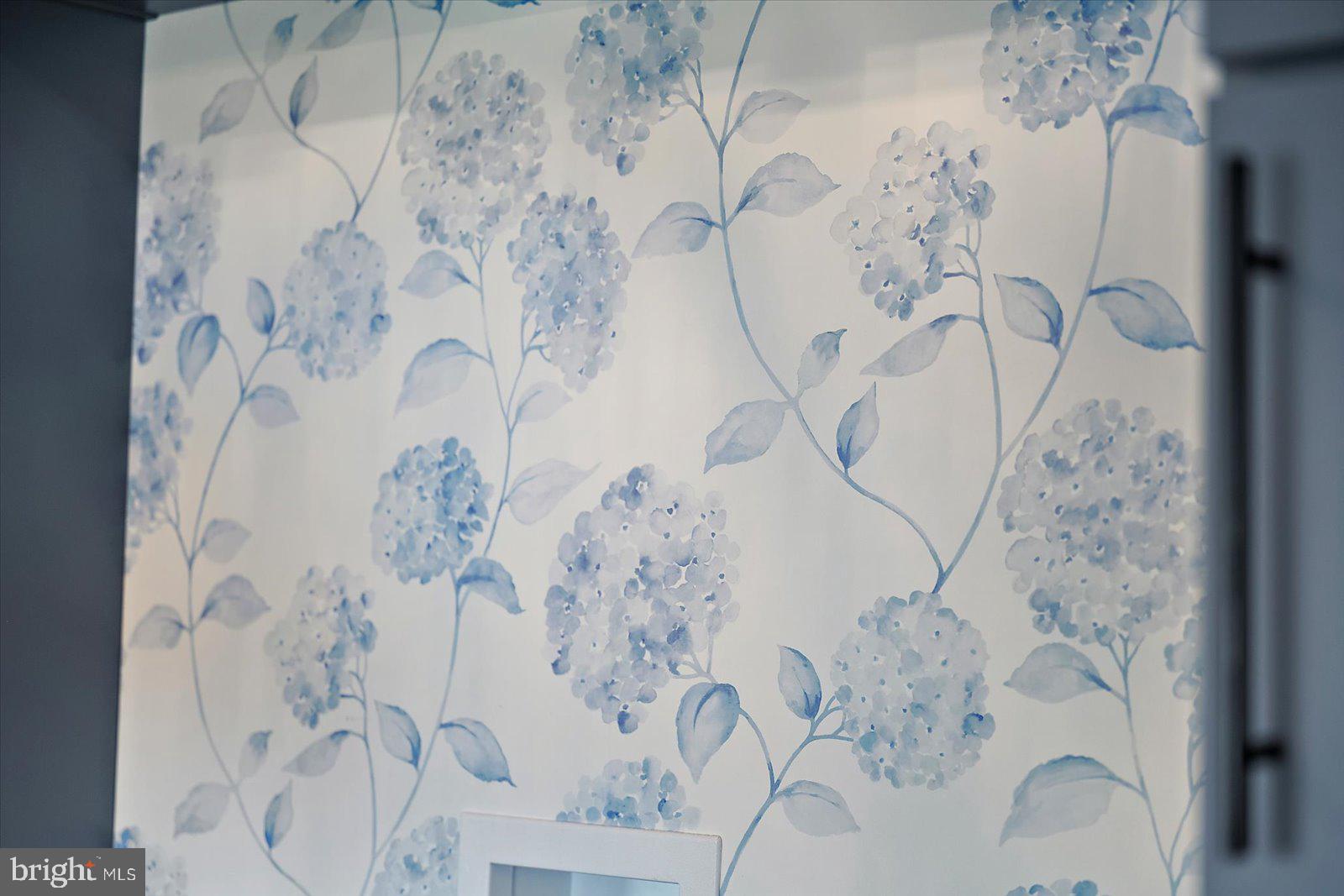 SHOWFIELD - Residential