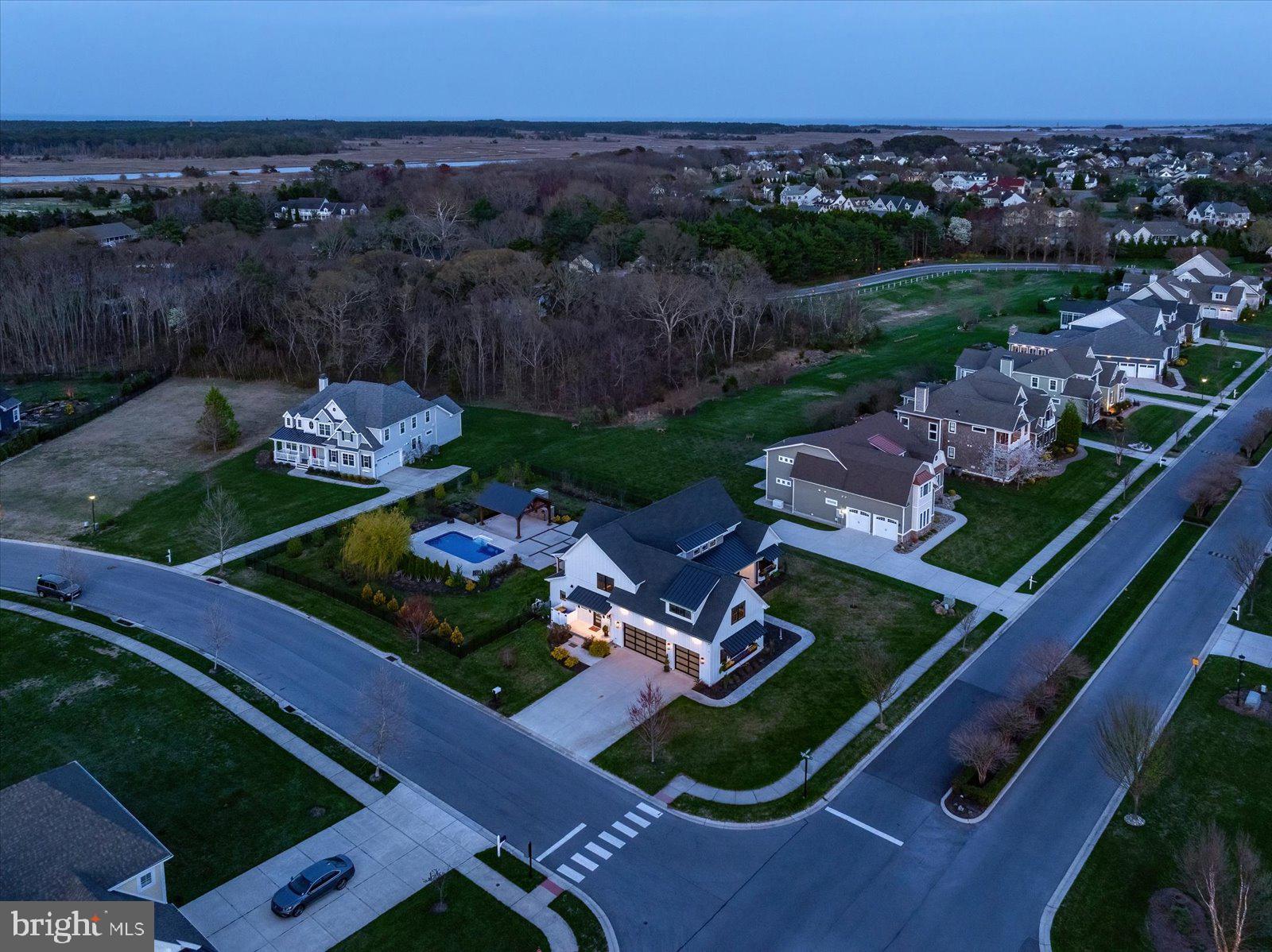 SHOWFIELD - Residential