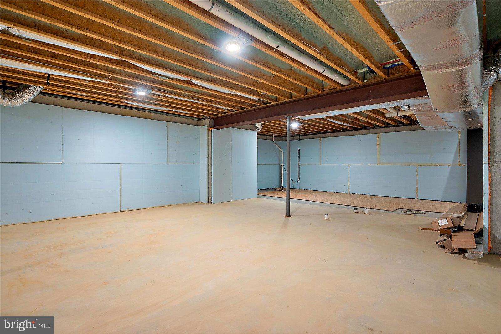 SHOWFIELD - Residential