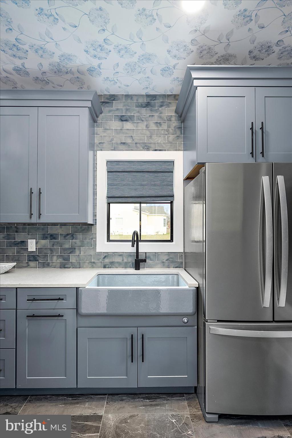 SHOWFIELD - Residential