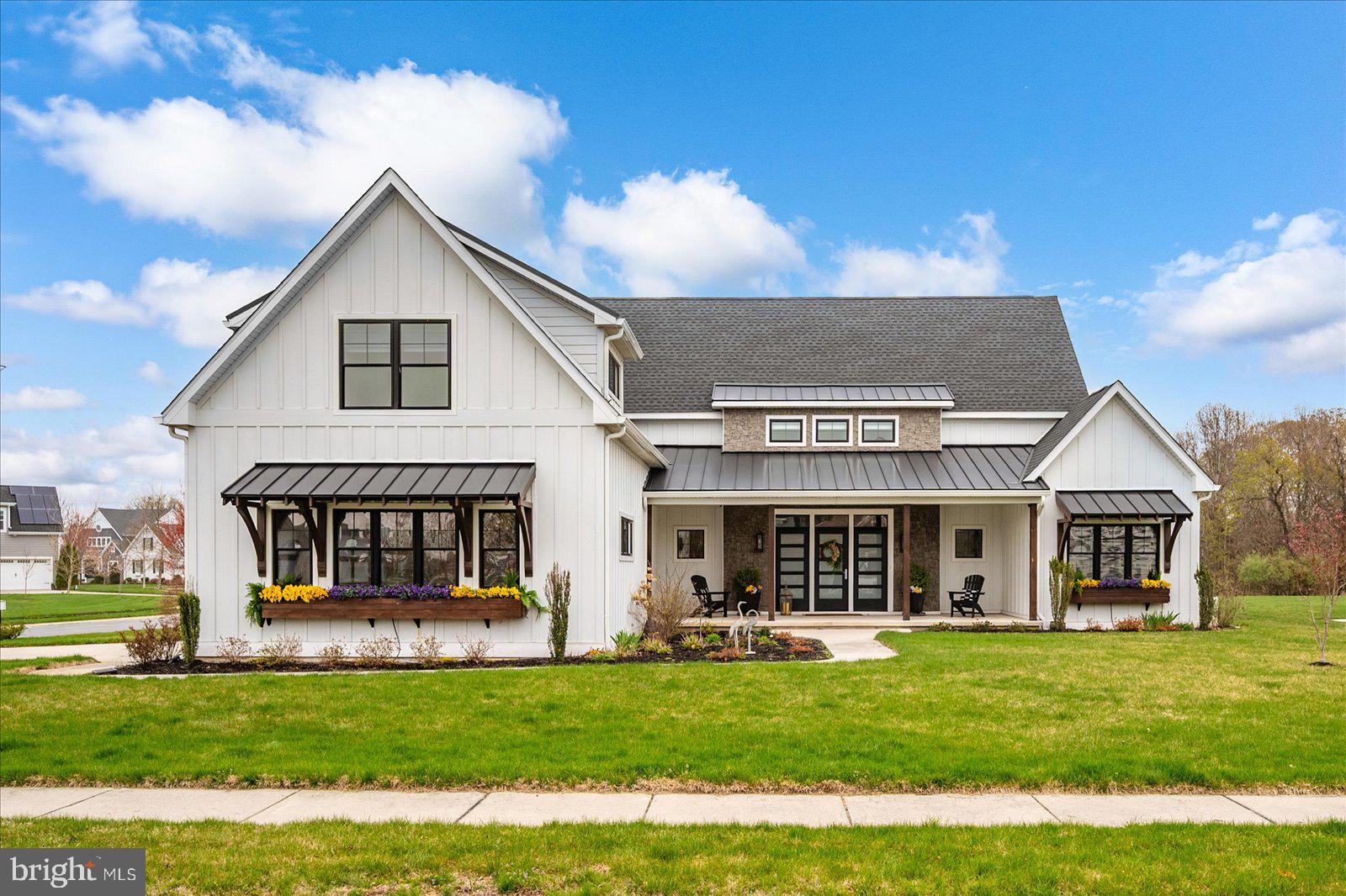 SHOWFIELD - Residential