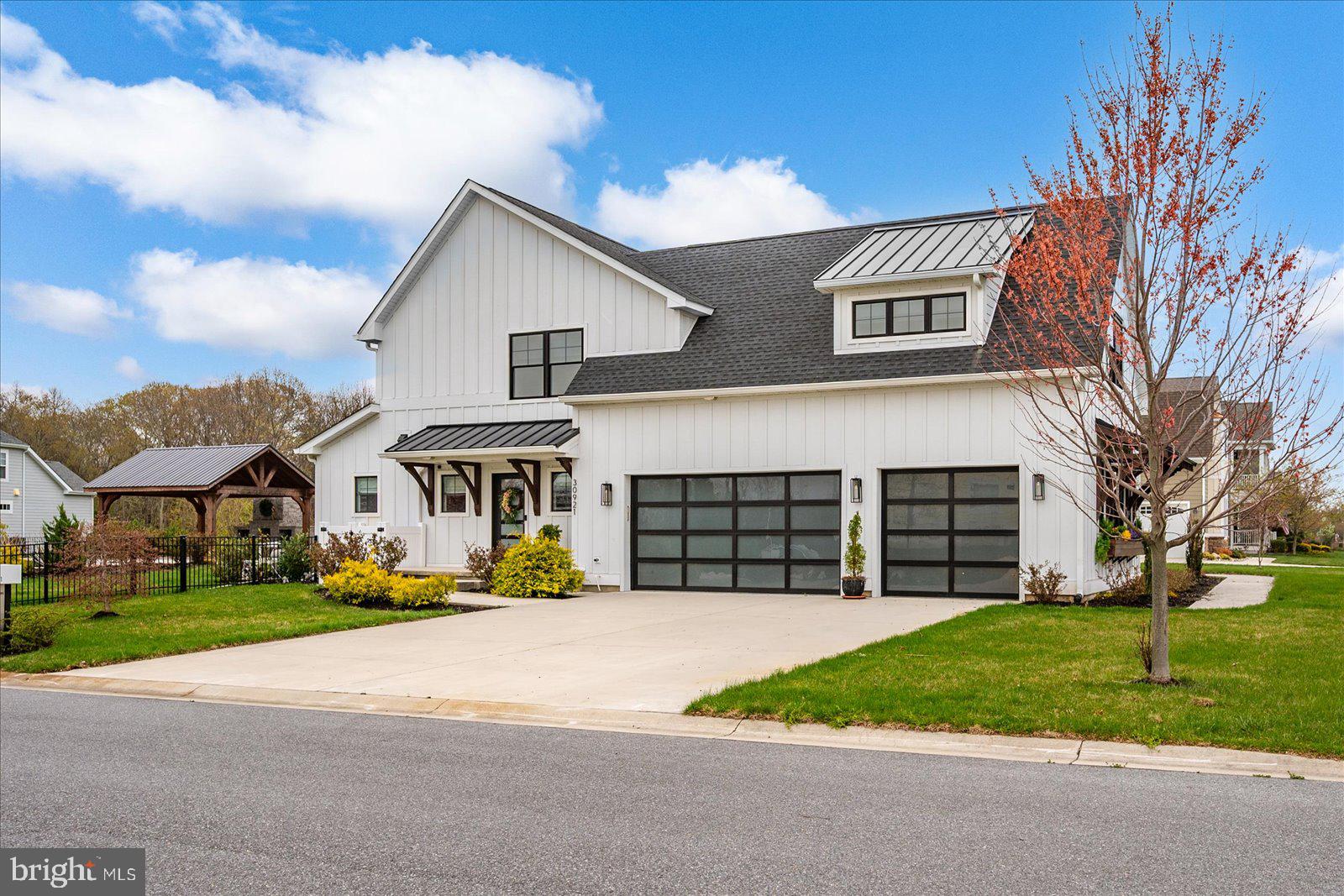 SHOWFIELD - Residential