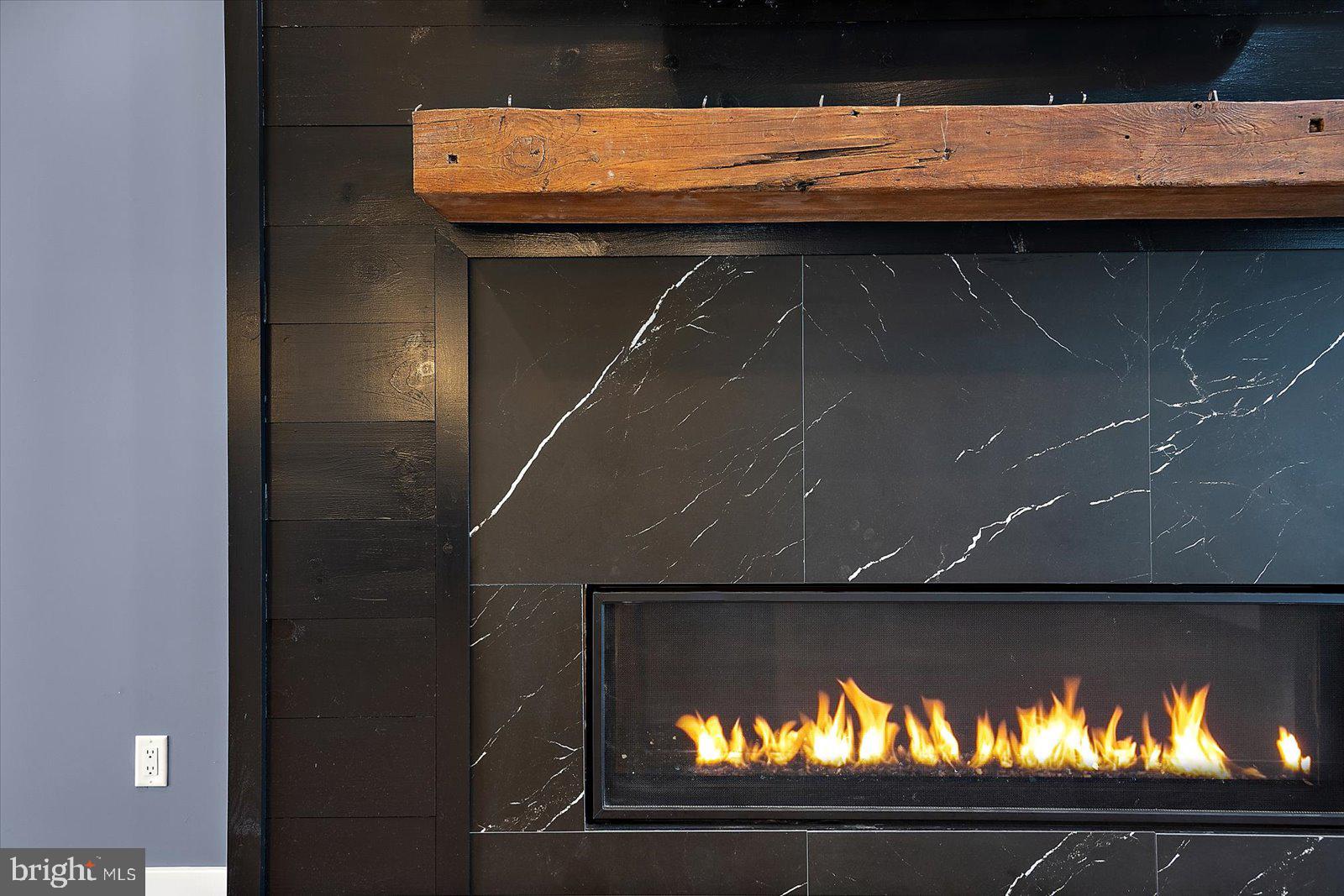 SHOWFIELD - Residential