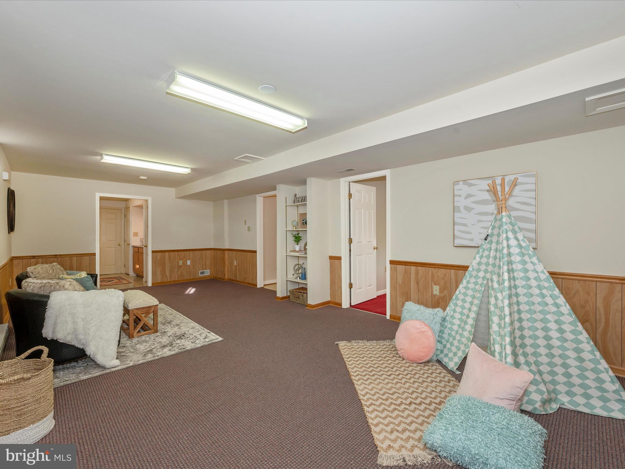 THE MEADOWS - Residential