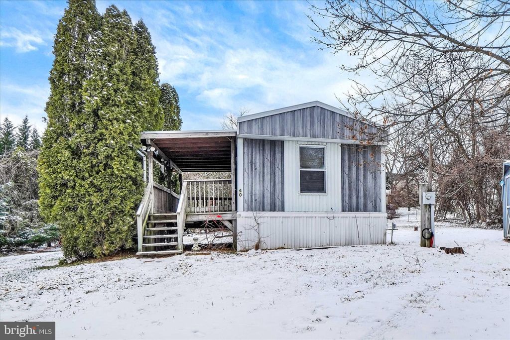 Photo of 40 Stevens Road, ETTERS, PA 17319 (MLS # PAYK2095988)