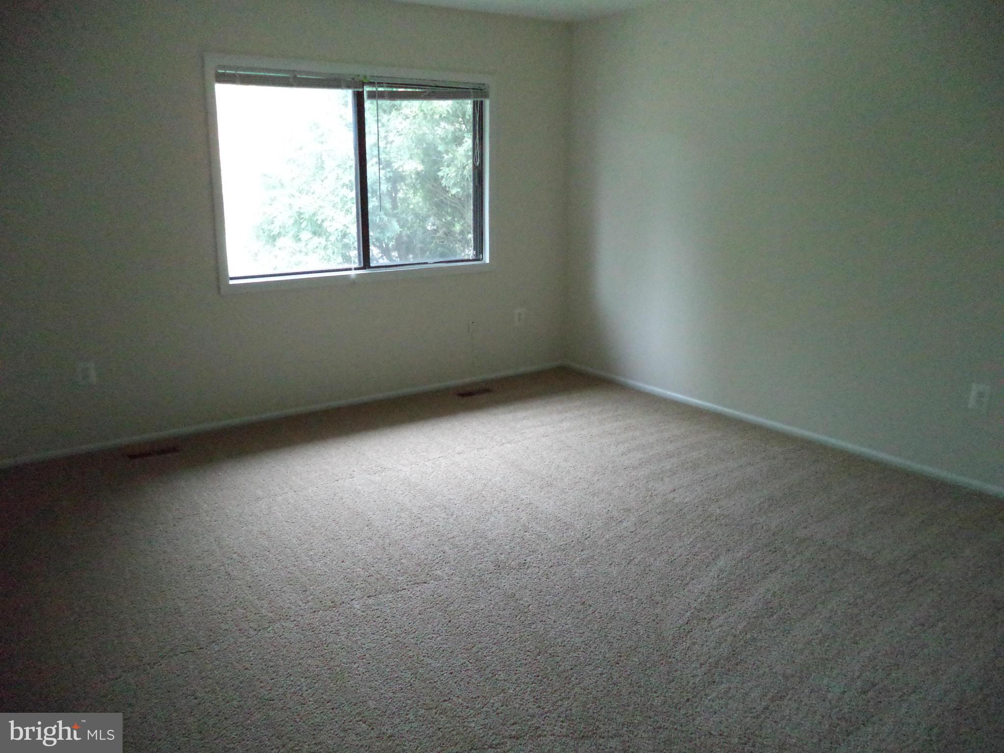 REFLECTION LAKE - Residential Lease