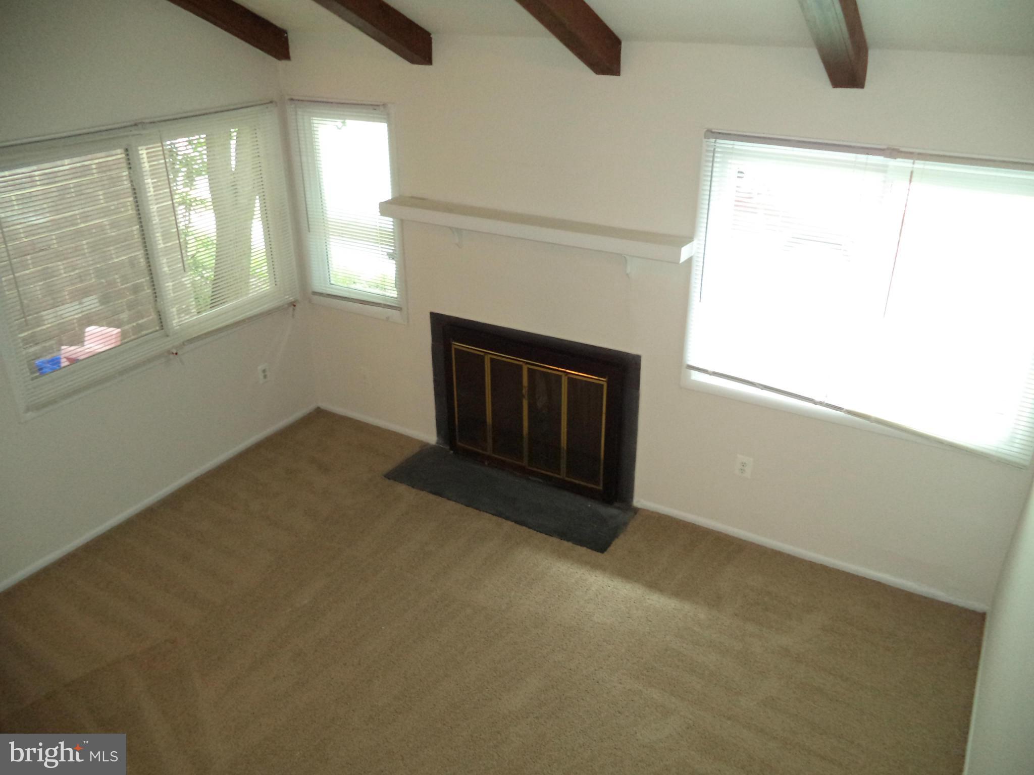 REFLECTION LAKE - Residential Lease