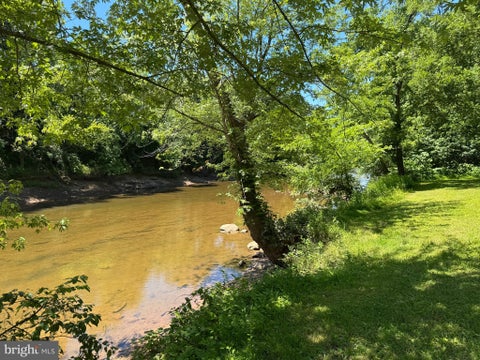 Photo of 19955 Youngs Cliff Road, STERLING, VA 20165 (MLS # VALO2129158)