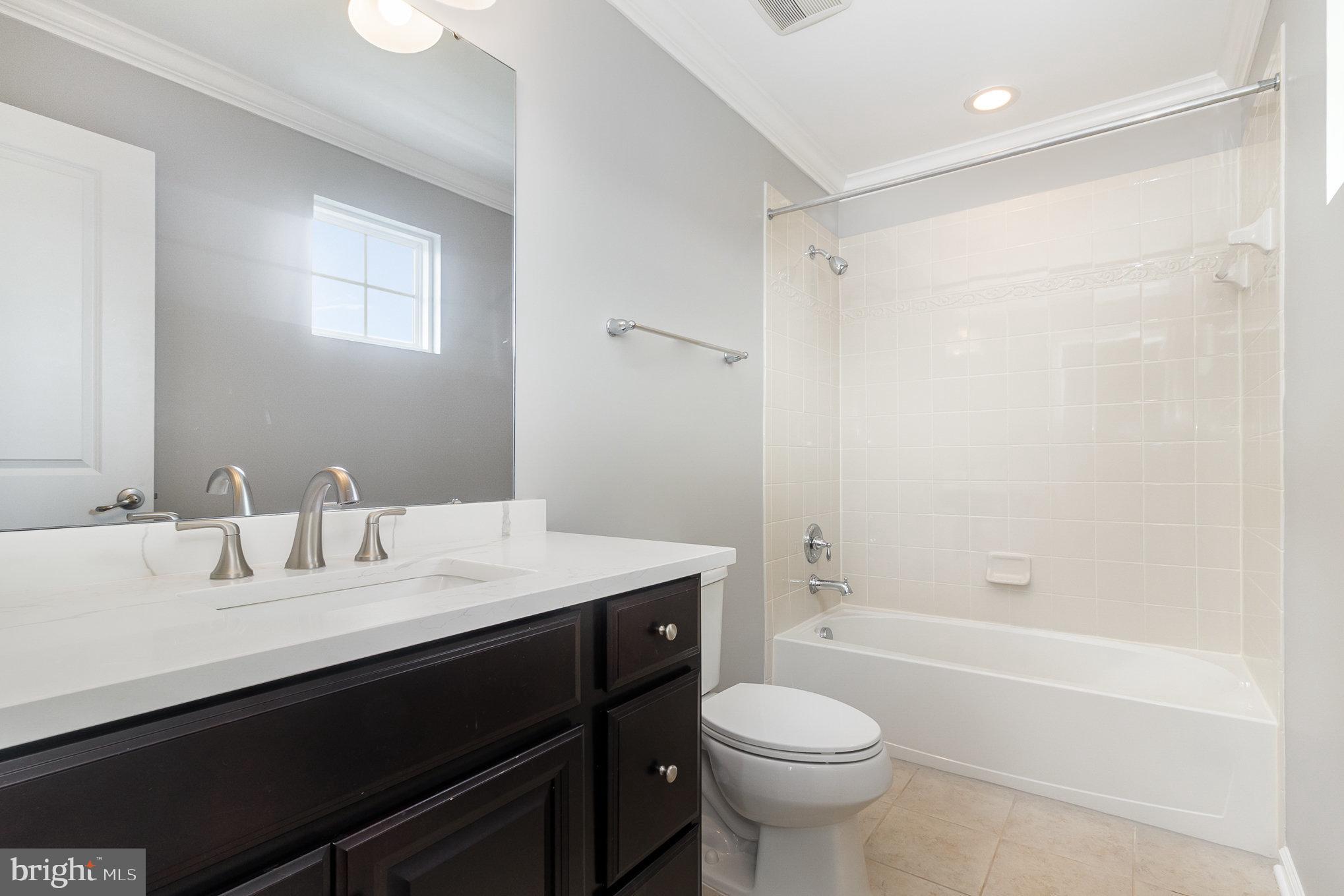 THREE FLAGS - Residential Lease