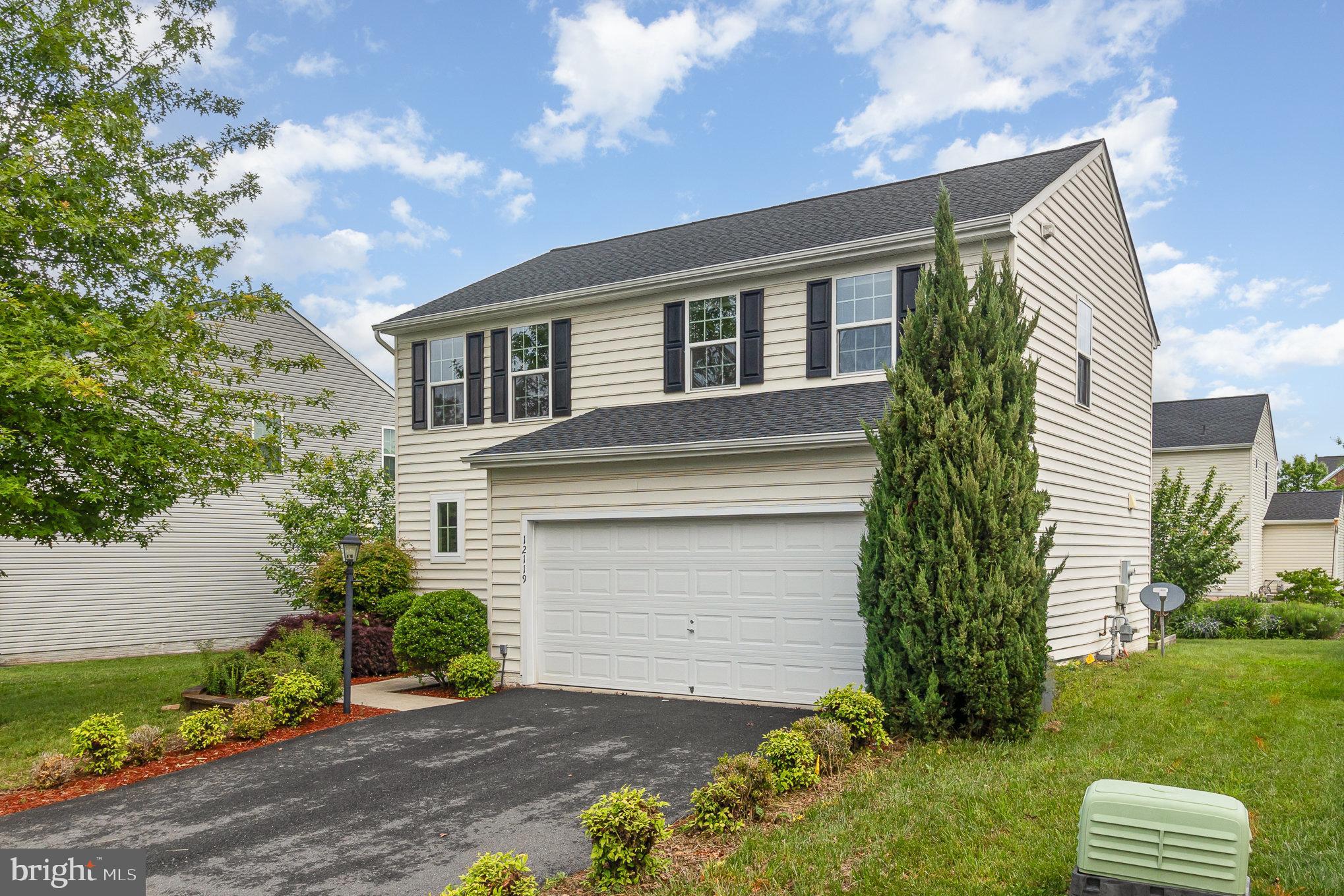 THREE FLAGS - Residential Lease