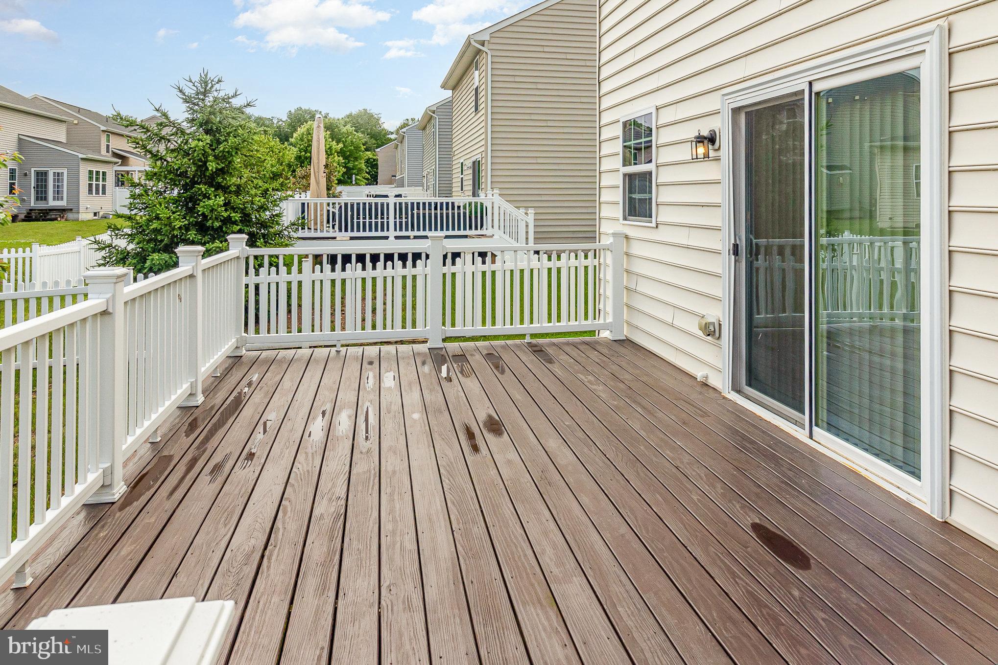 THREE FLAGS - Residential Lease