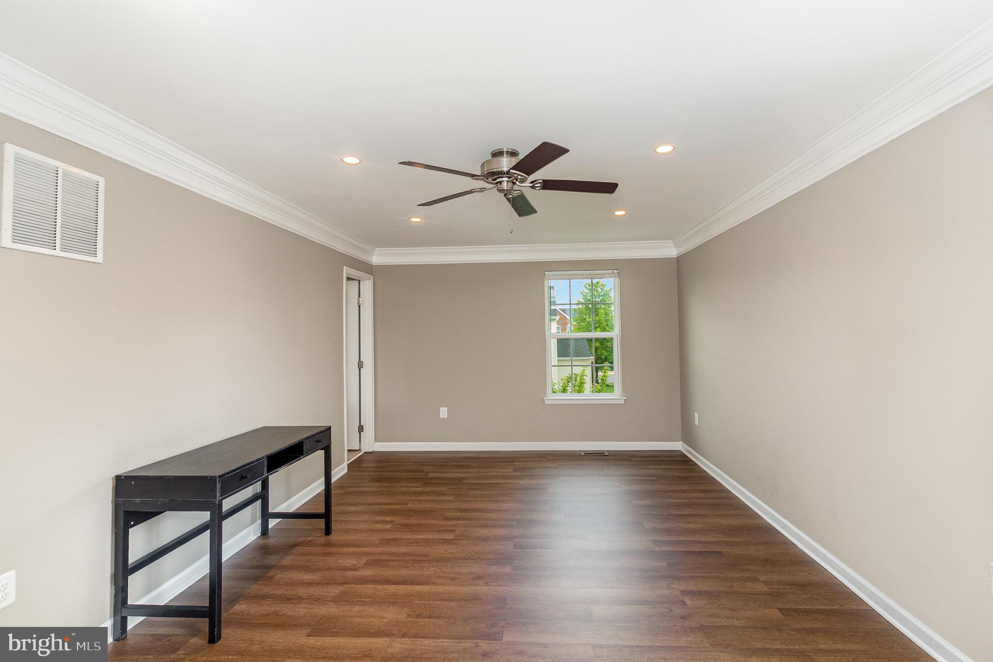 THREE FLAGS - Residential Lease