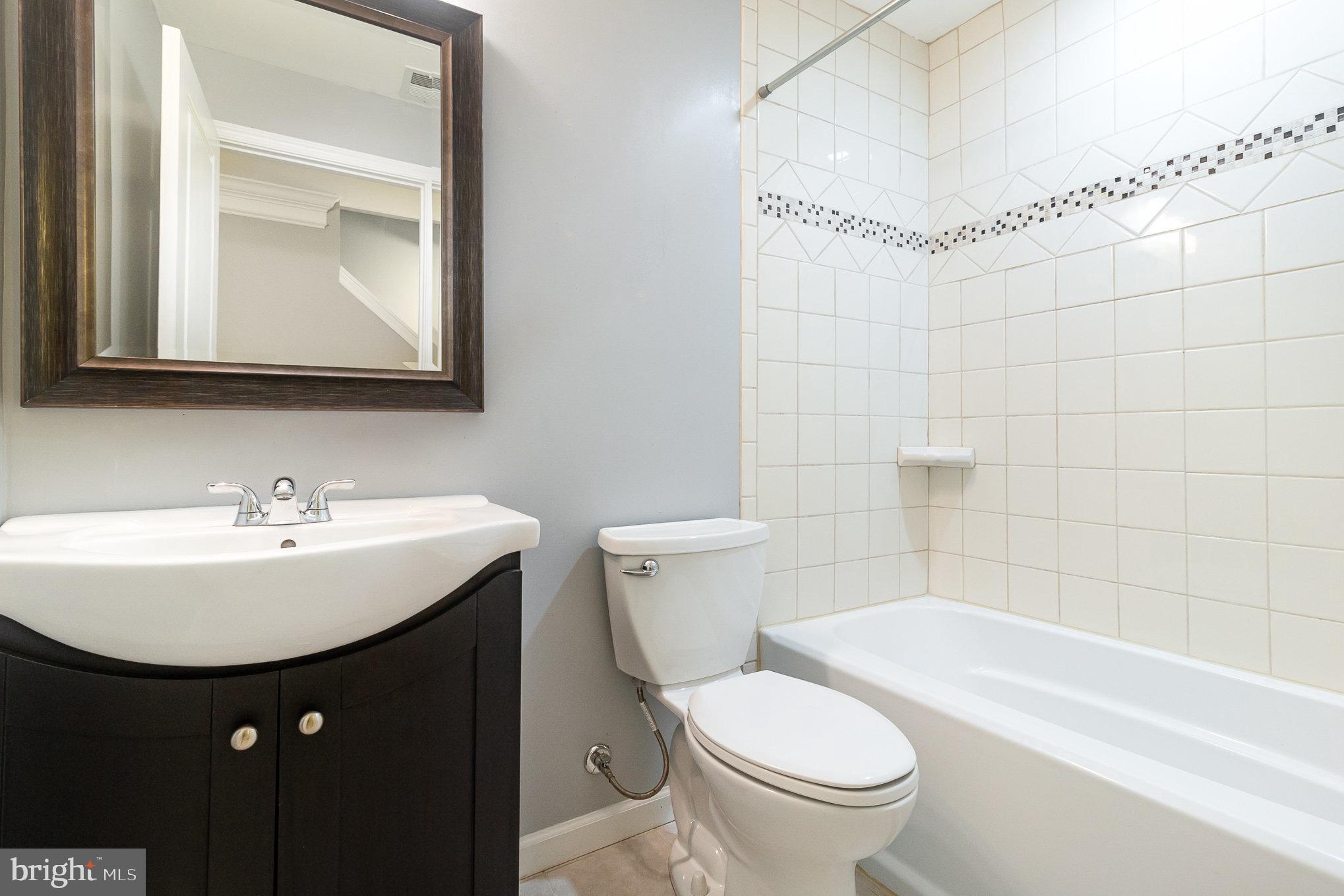 THREE FLAGS - Residential Lease