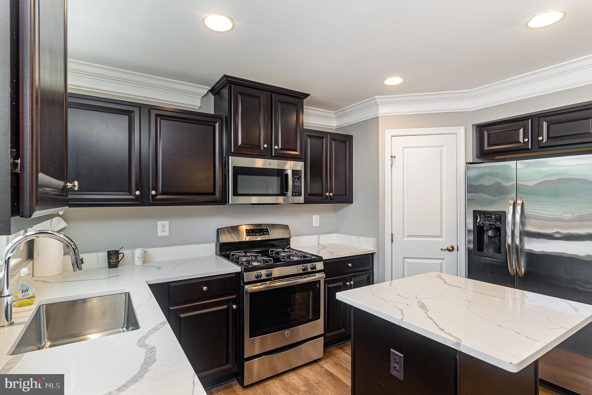 THREE FLAGS - Residential Lease