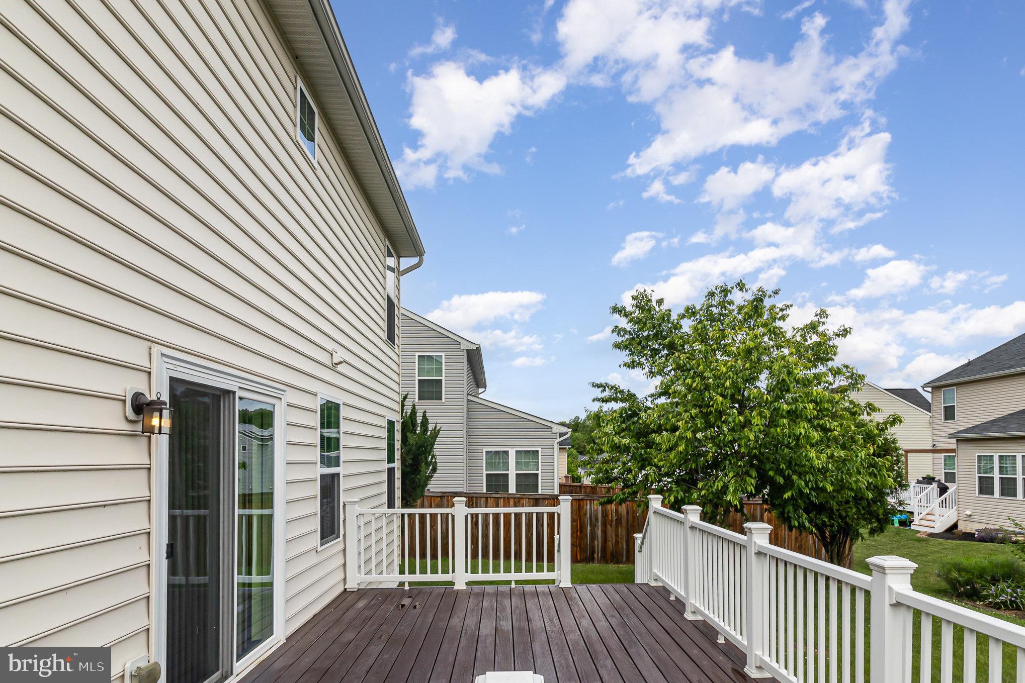 THREE FLAGS - Residential Lease