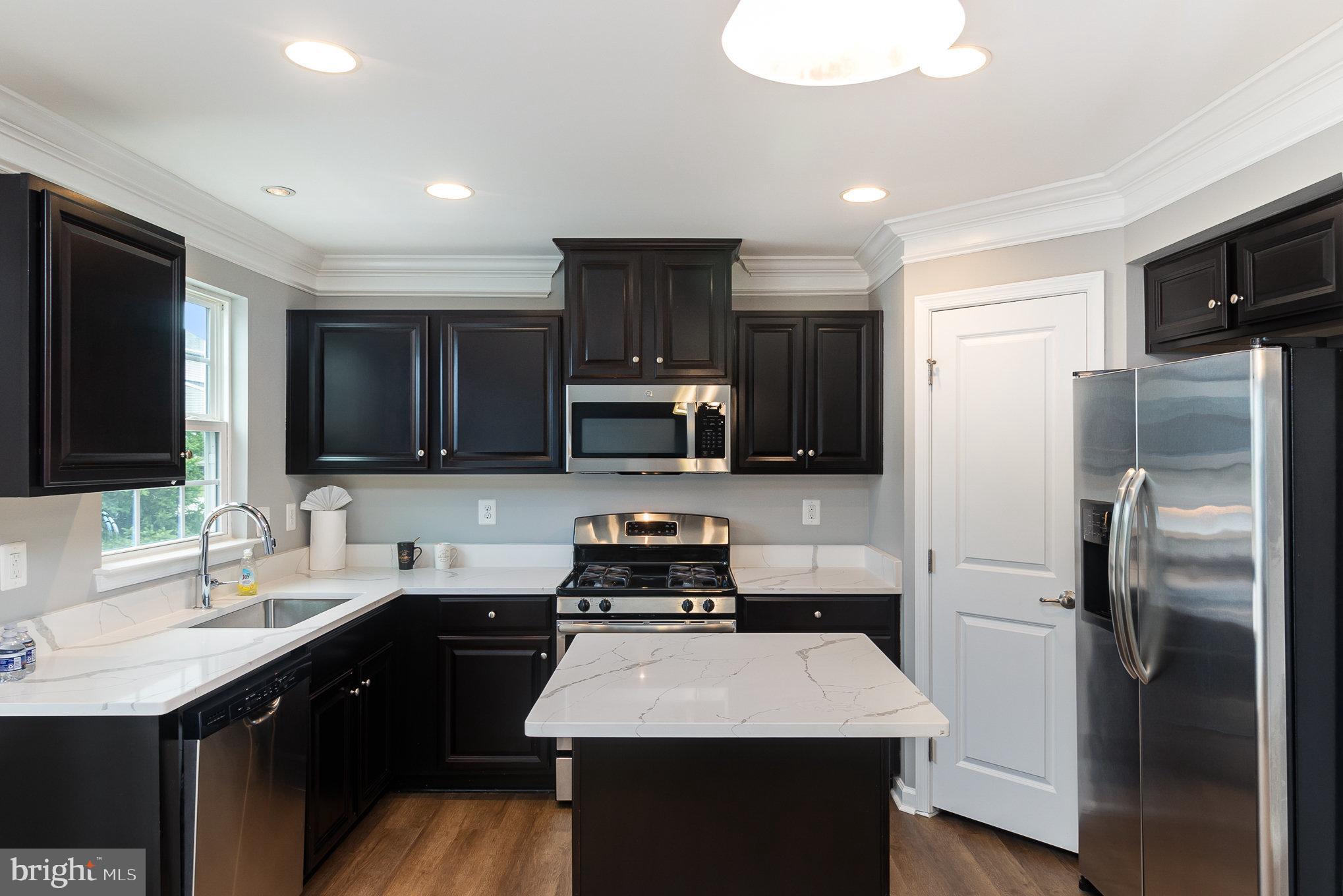 THREE FLAGS - Residential Lease