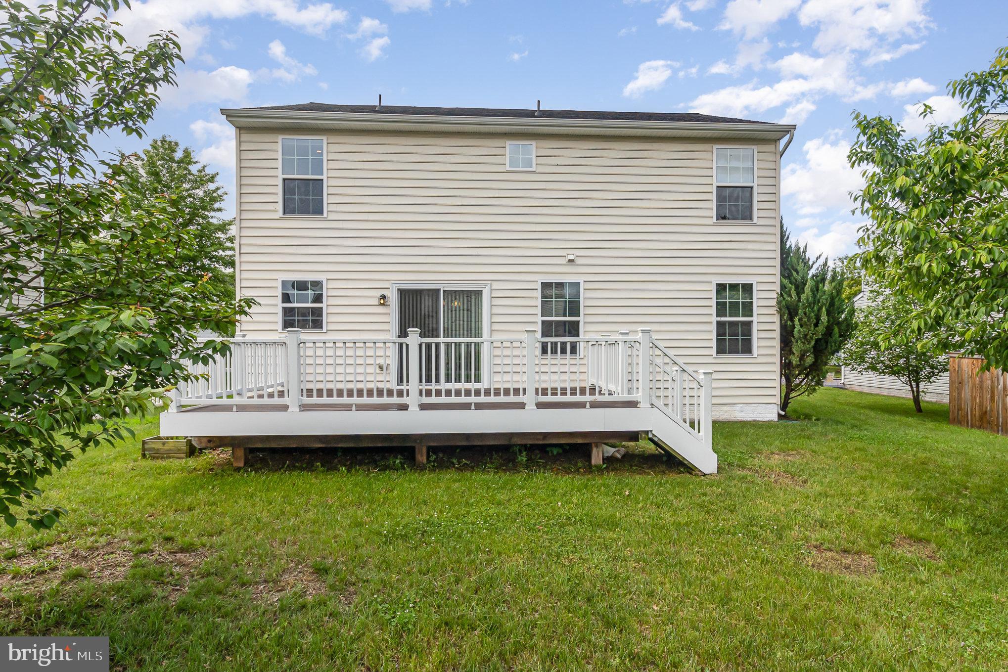 THREE FLAGS - Residential Lease