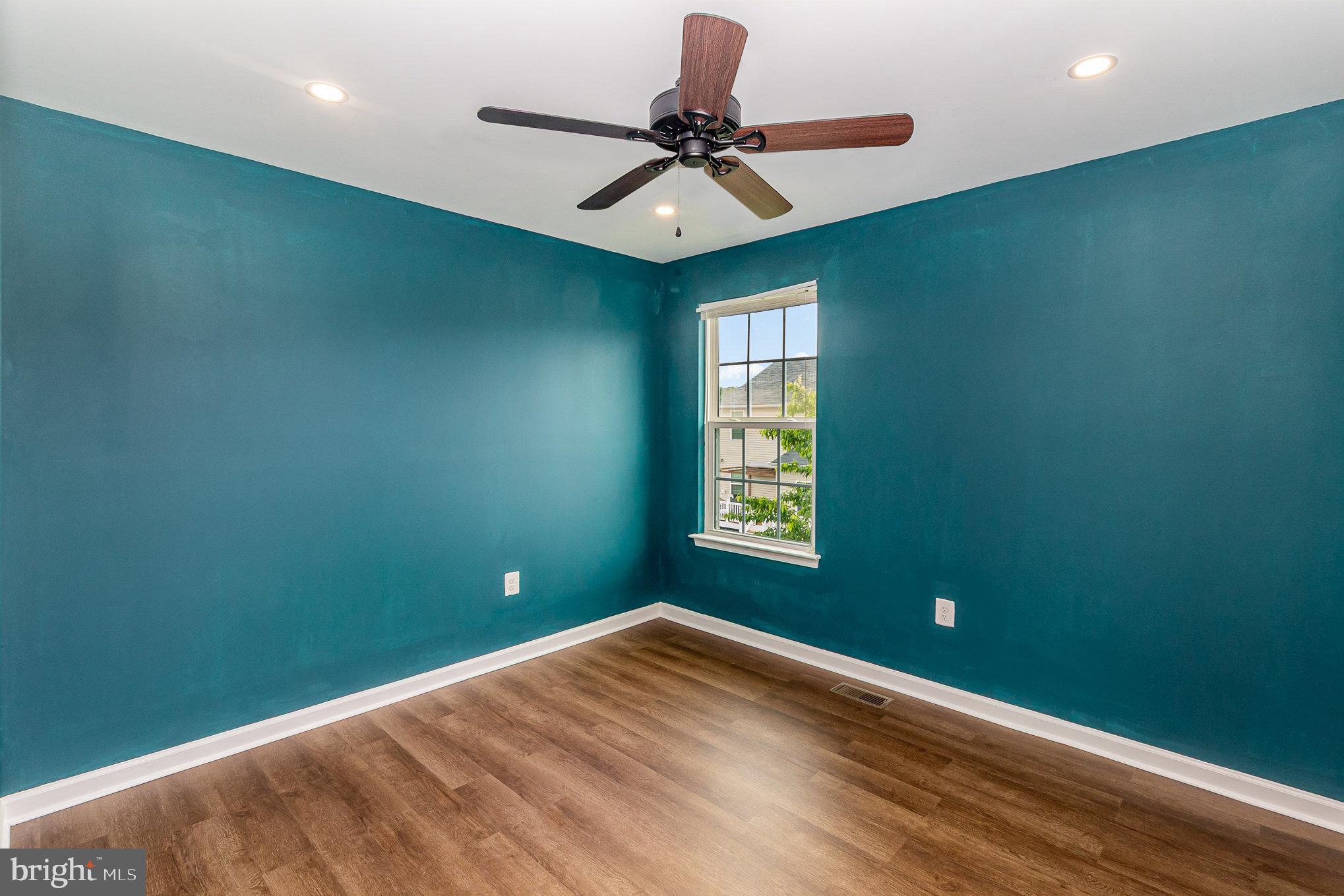 THREE FLAGS - Residential Lease