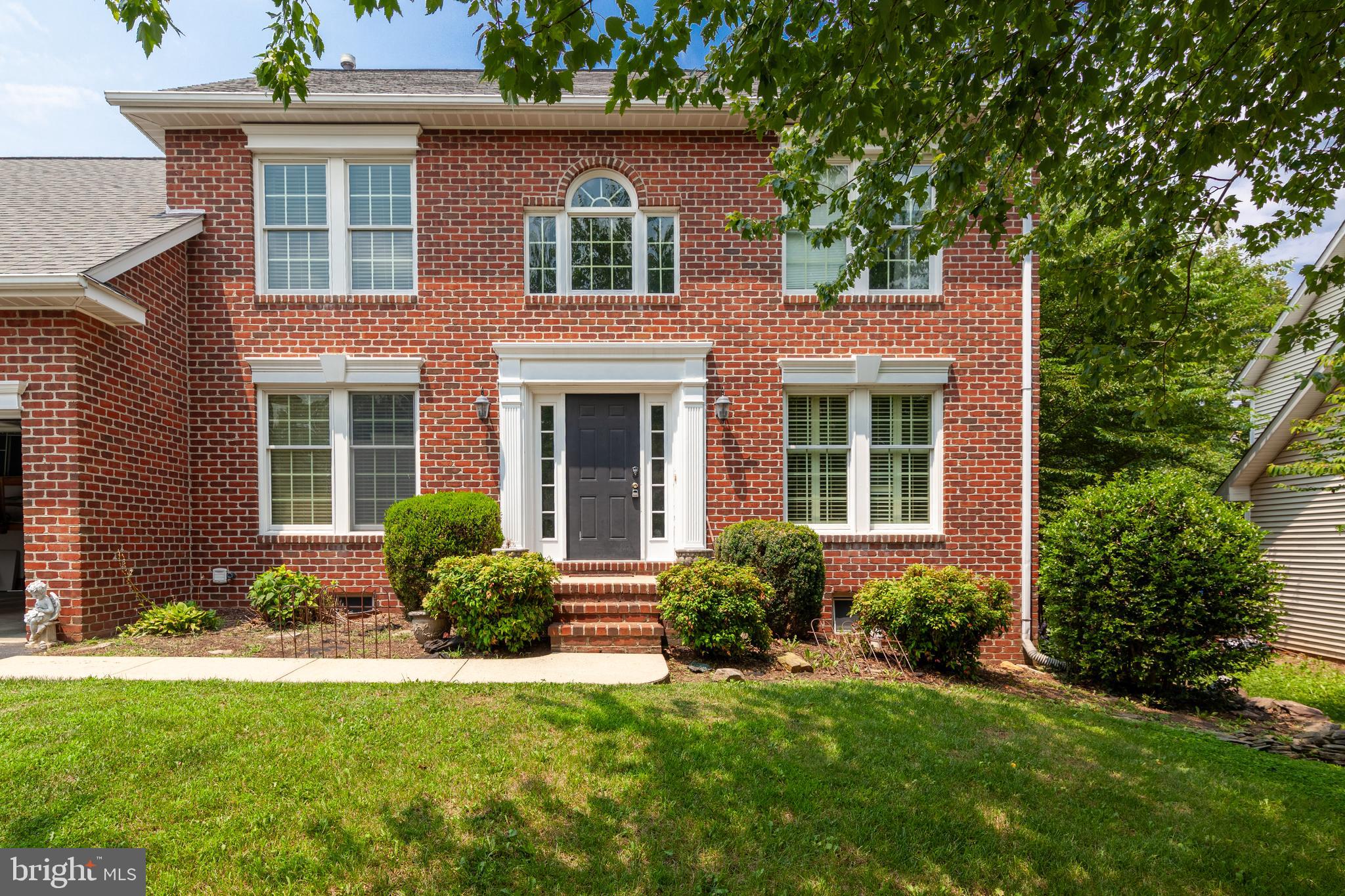 2425 HUNTERS CHASE COURT