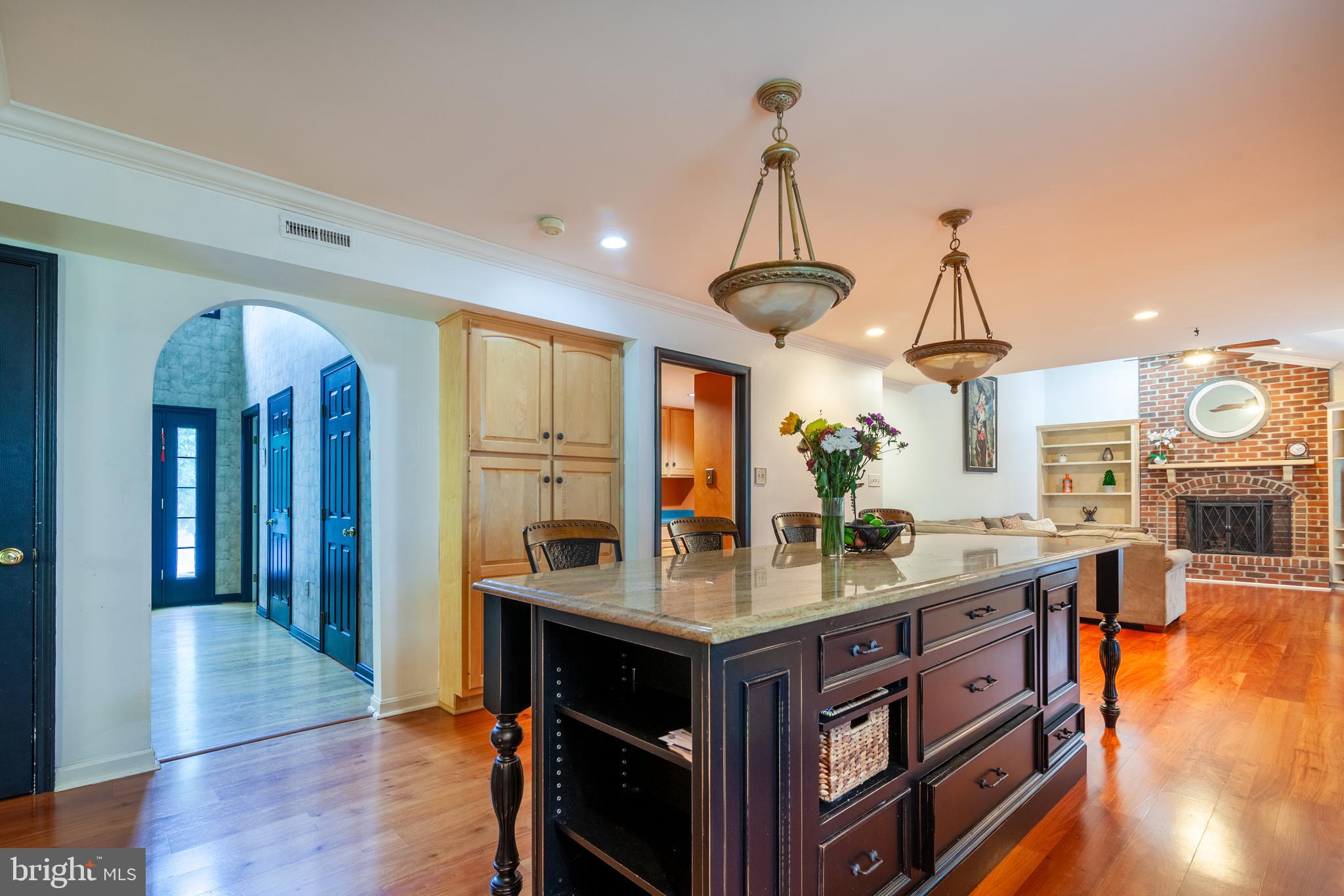 2425 HUNTERS CHASE COURT