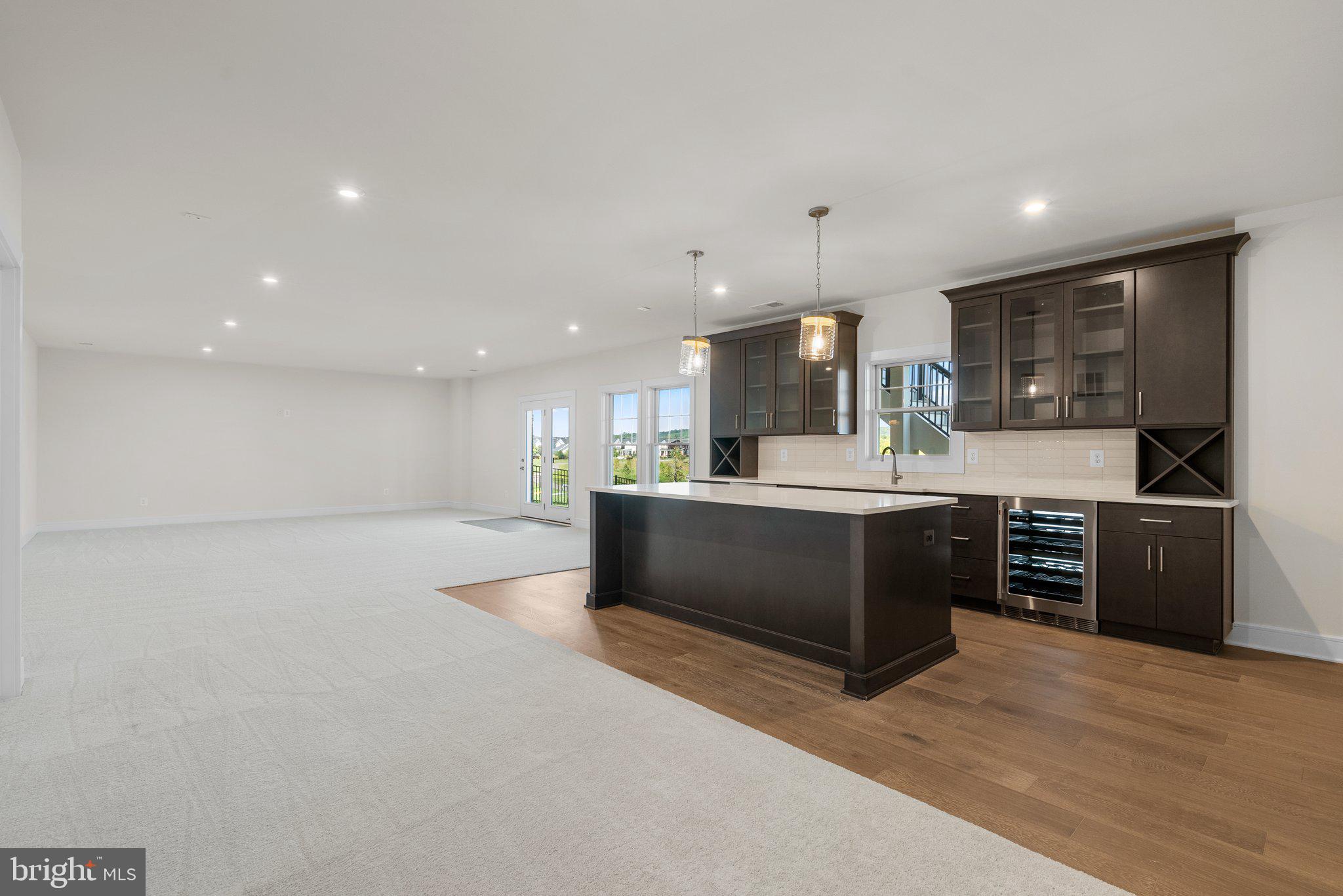 MEADOWBROOK - Residential